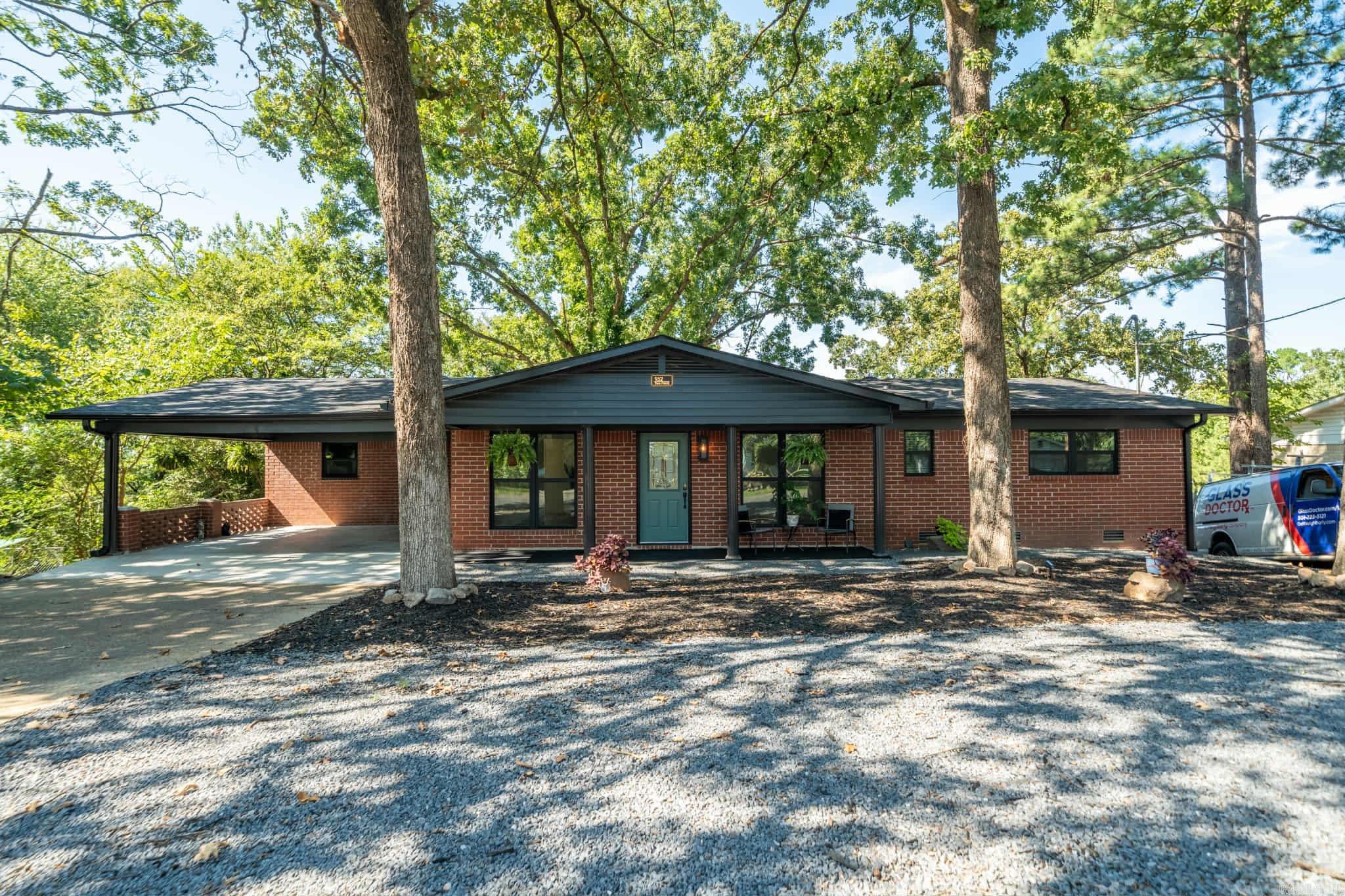 952 Twin Points Road Hot Springs, AR 71913