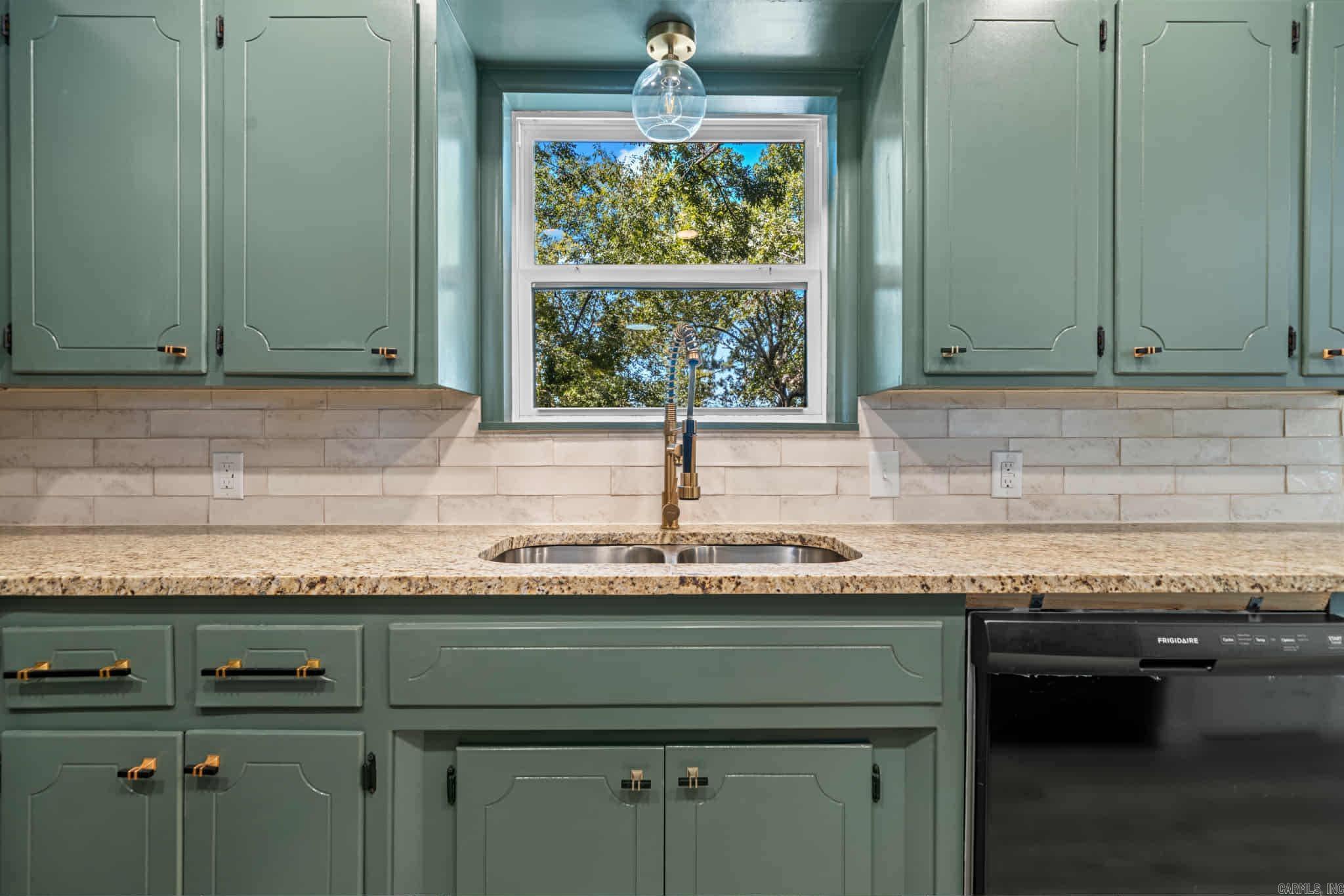 952 Twin Points Road Hot Springs, AR 71913