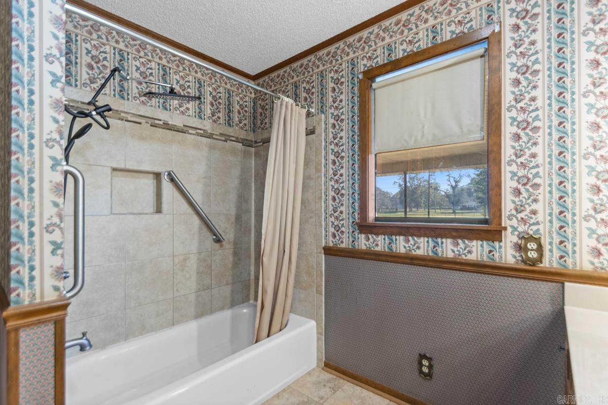 27226 US-67 Highway Malvern, AR 72104