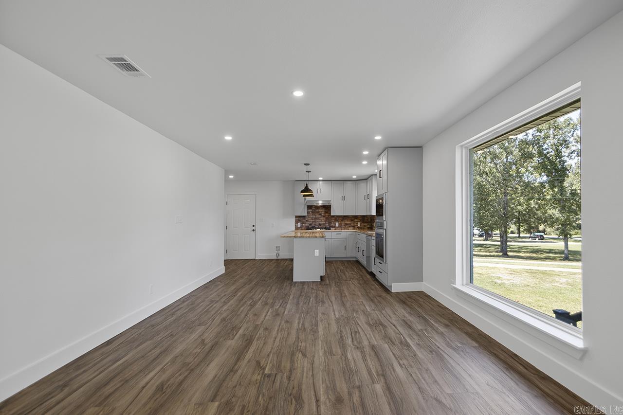 616 E Woodruff Avenue Sherwood, AR 72120