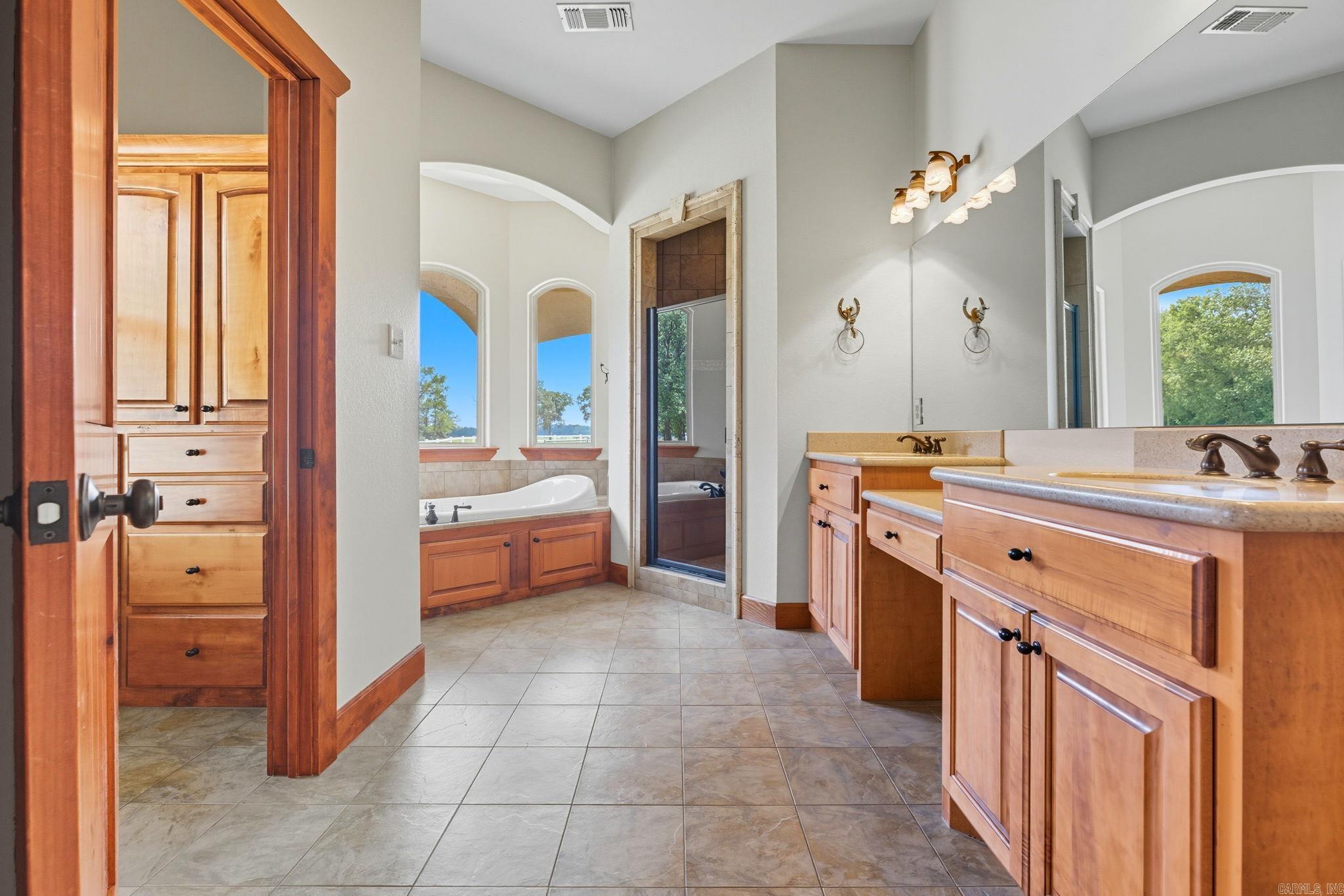 1801 W 64 Highway El Paso, AR 72045