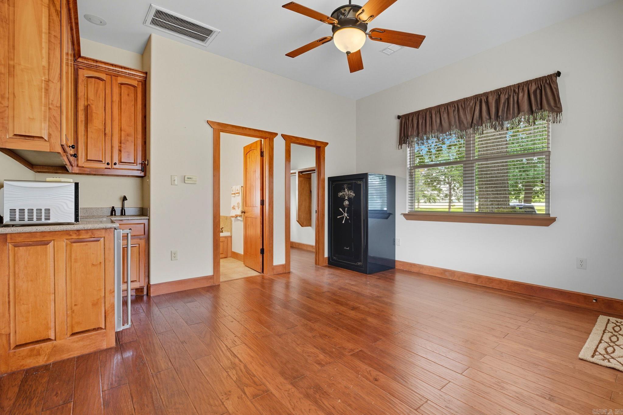 1801 W 64 Highway El Paso, AR 72045