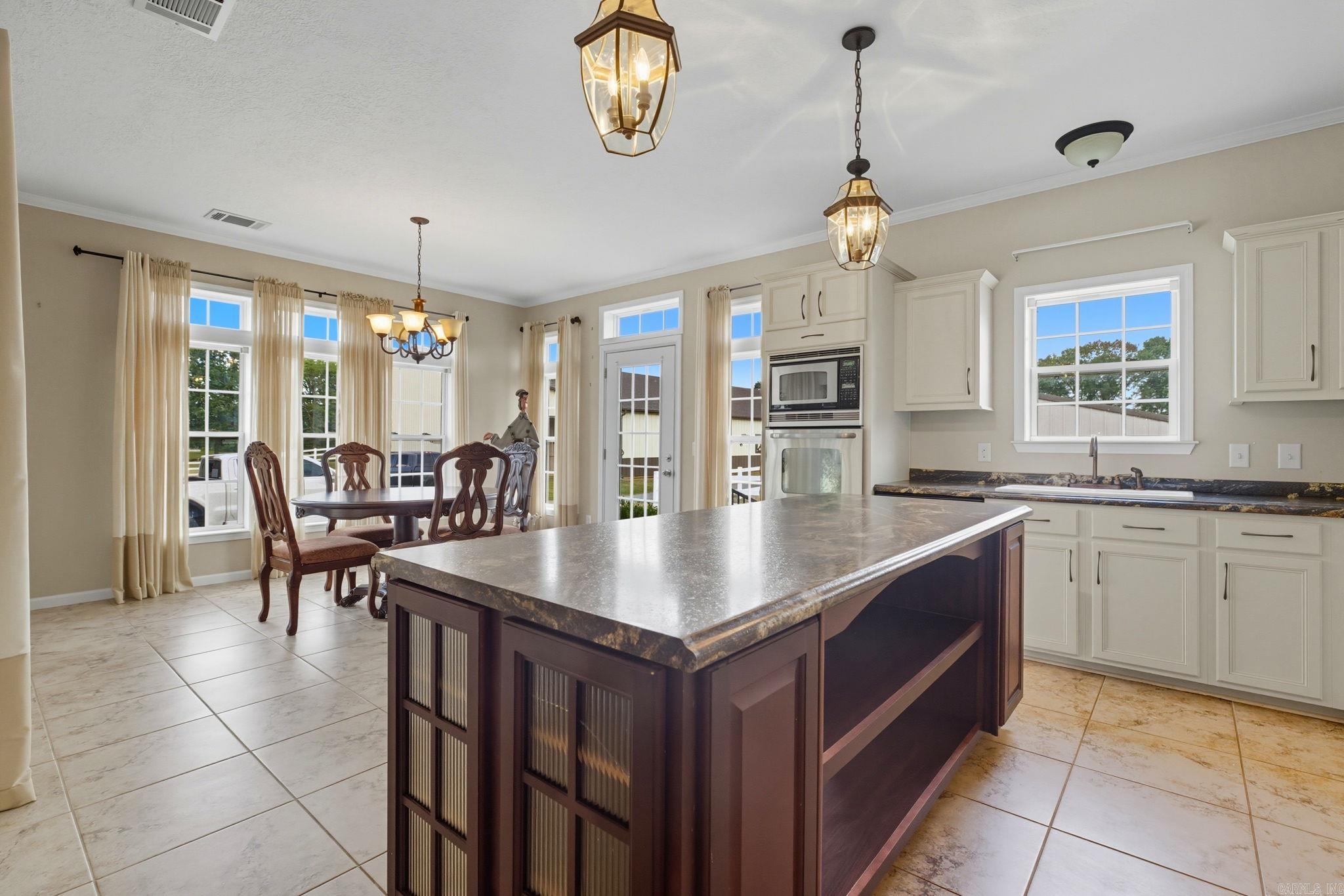 1801 W 64 Highway El Paso, AR 72045