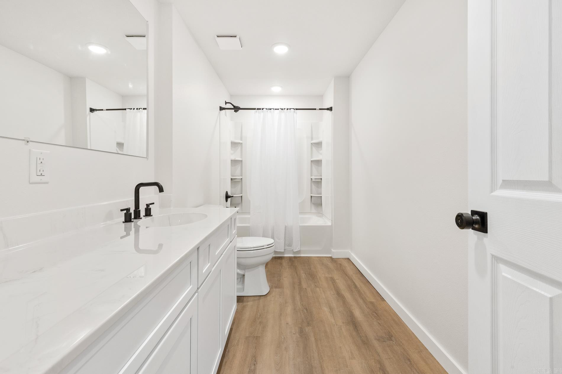 8020 Orchard Point Road Harrison, AR 72601-3401