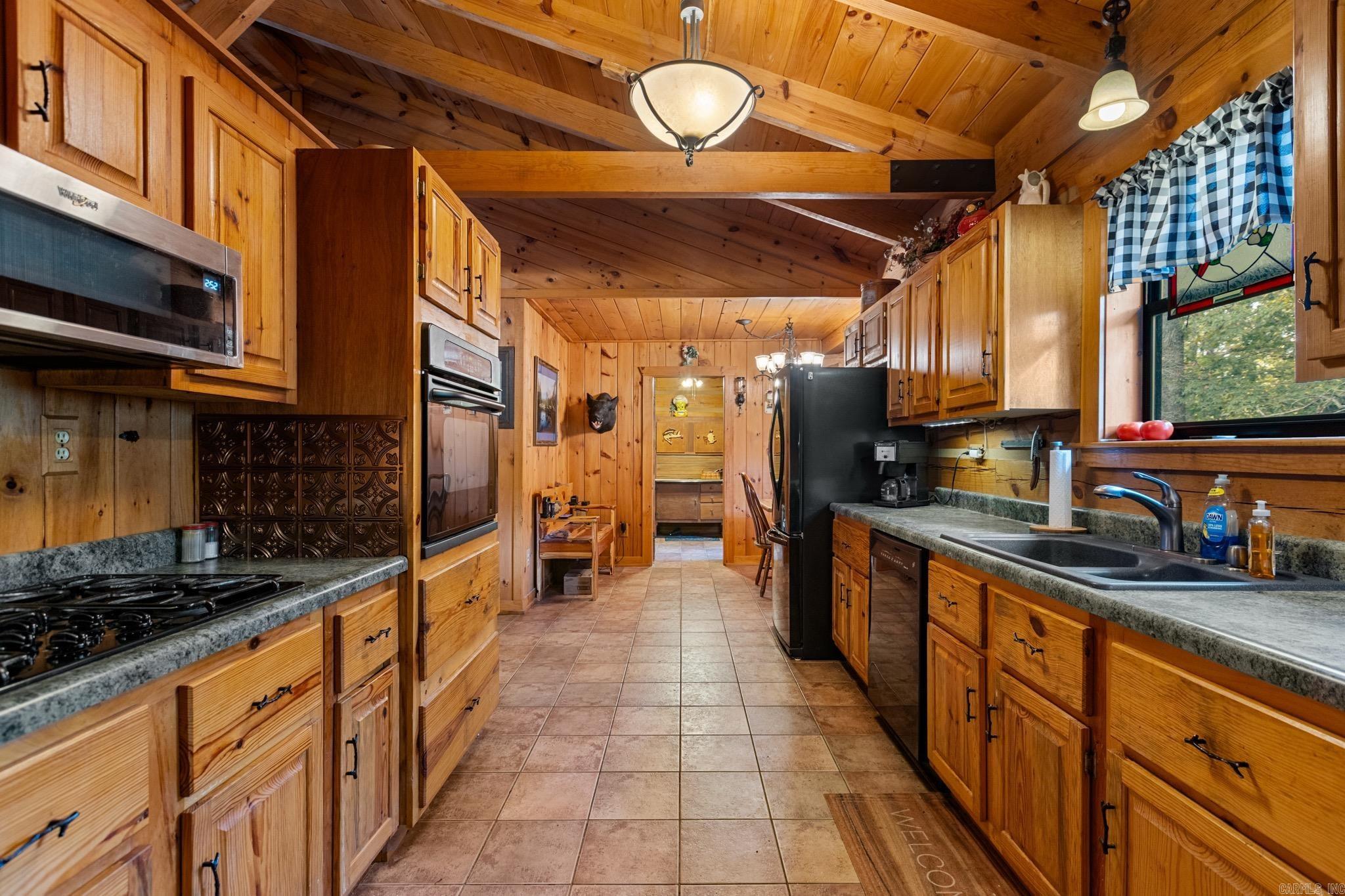 178 MC 6069  Flippin, AR