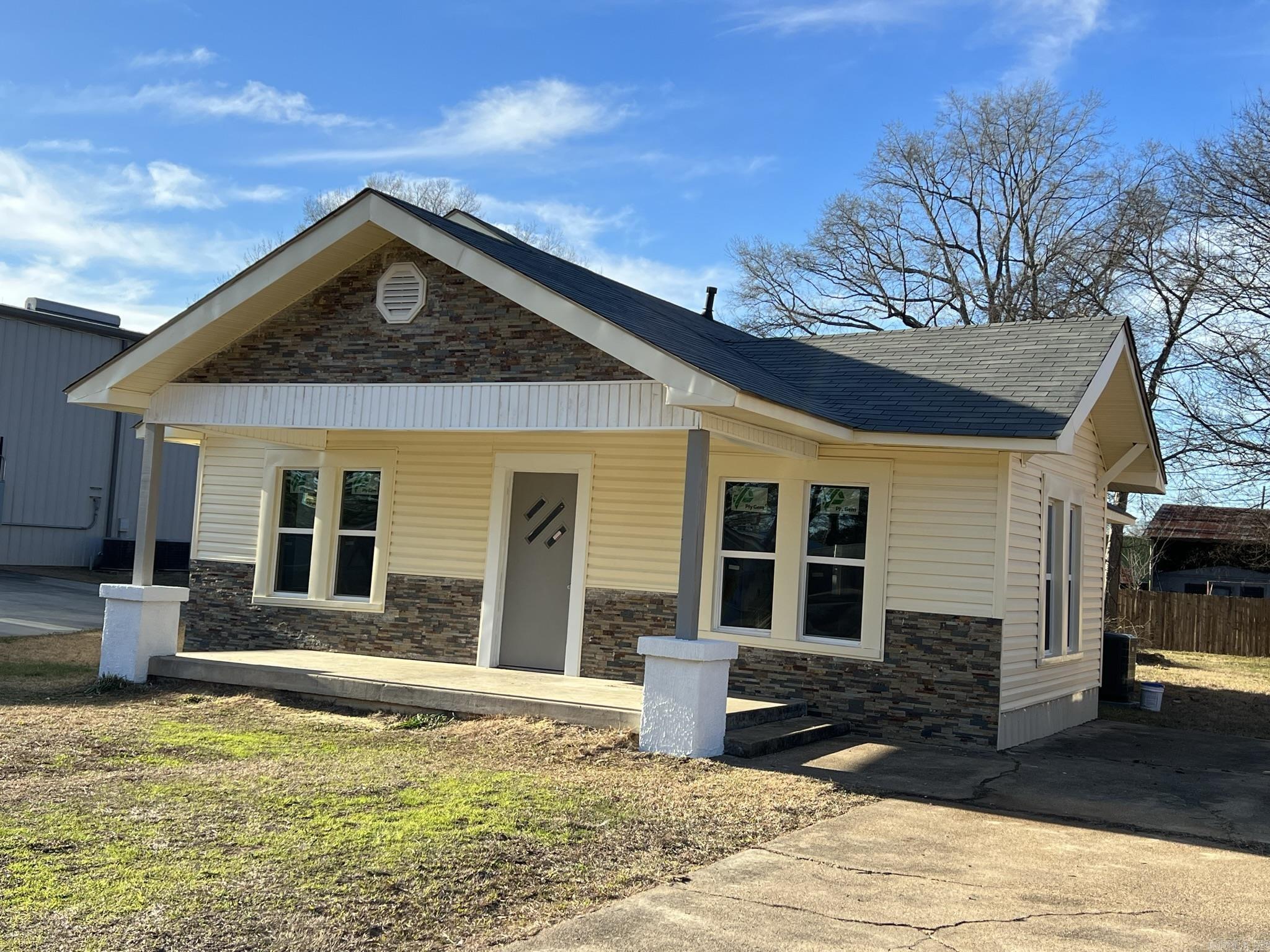 516 E 2nd South  Prescott, AR