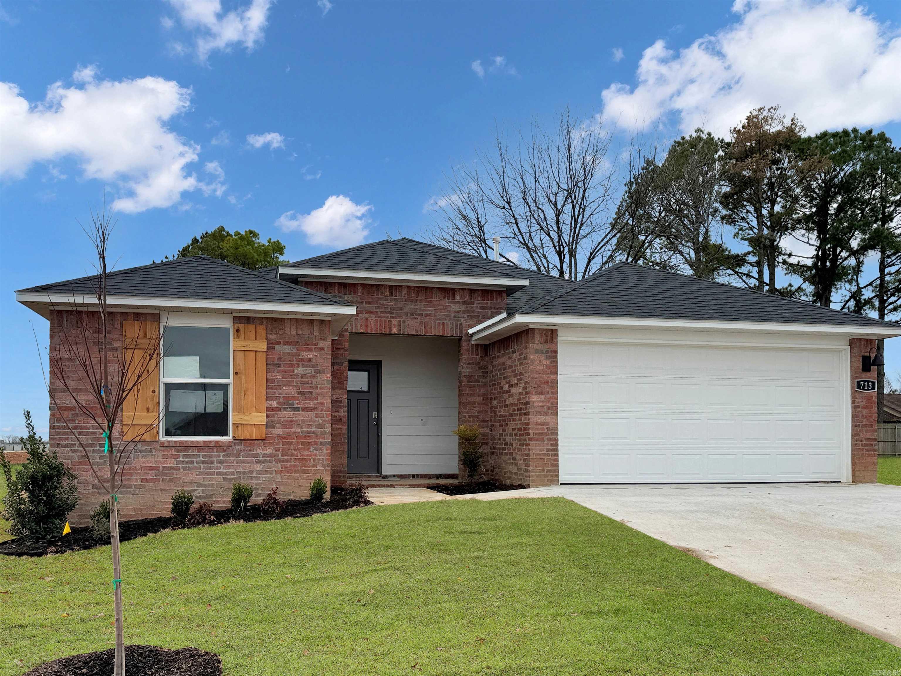 109 E Sunbelt Court Mayflower, AR 72106