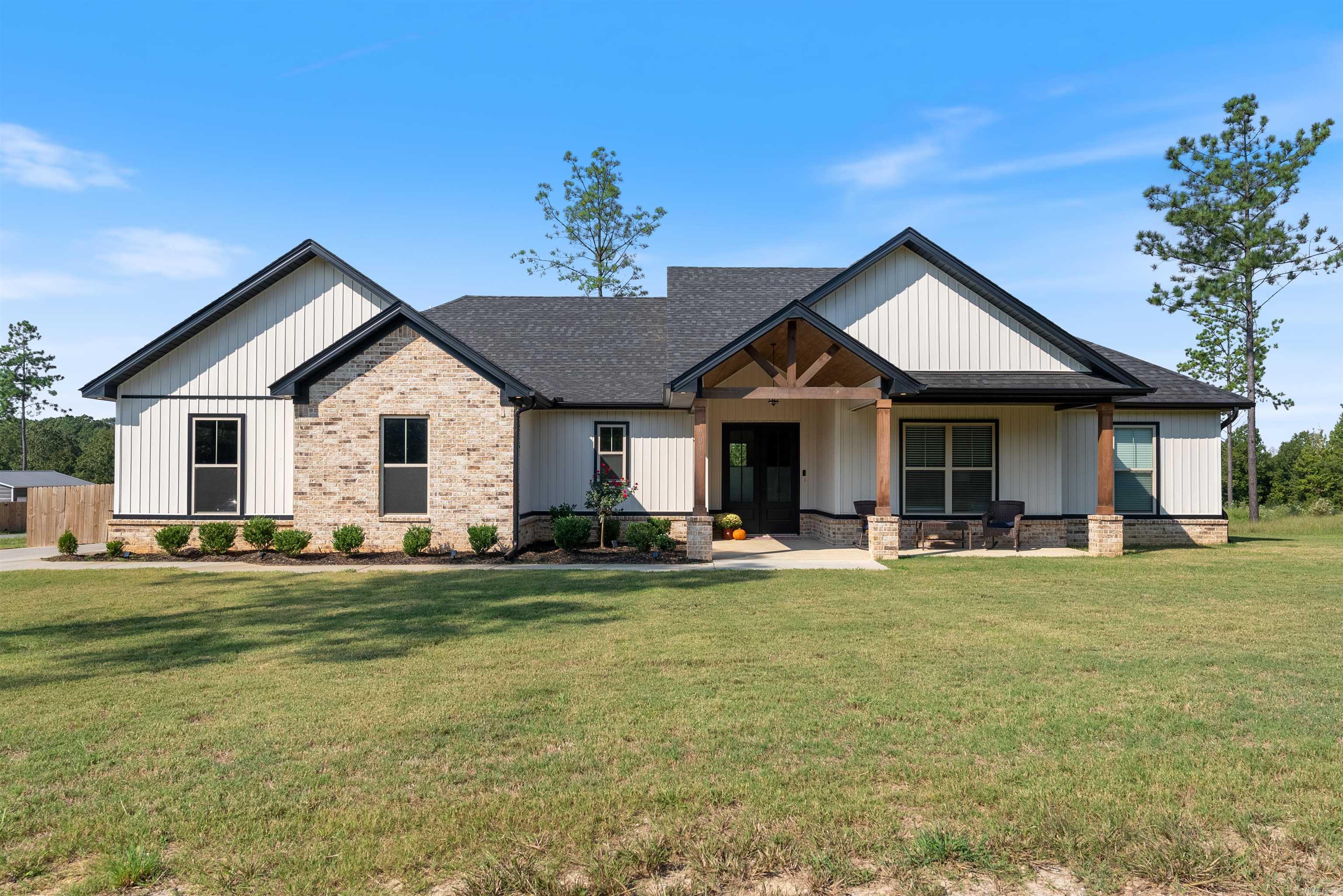 9015 Highway 298 Benton, AR 72019