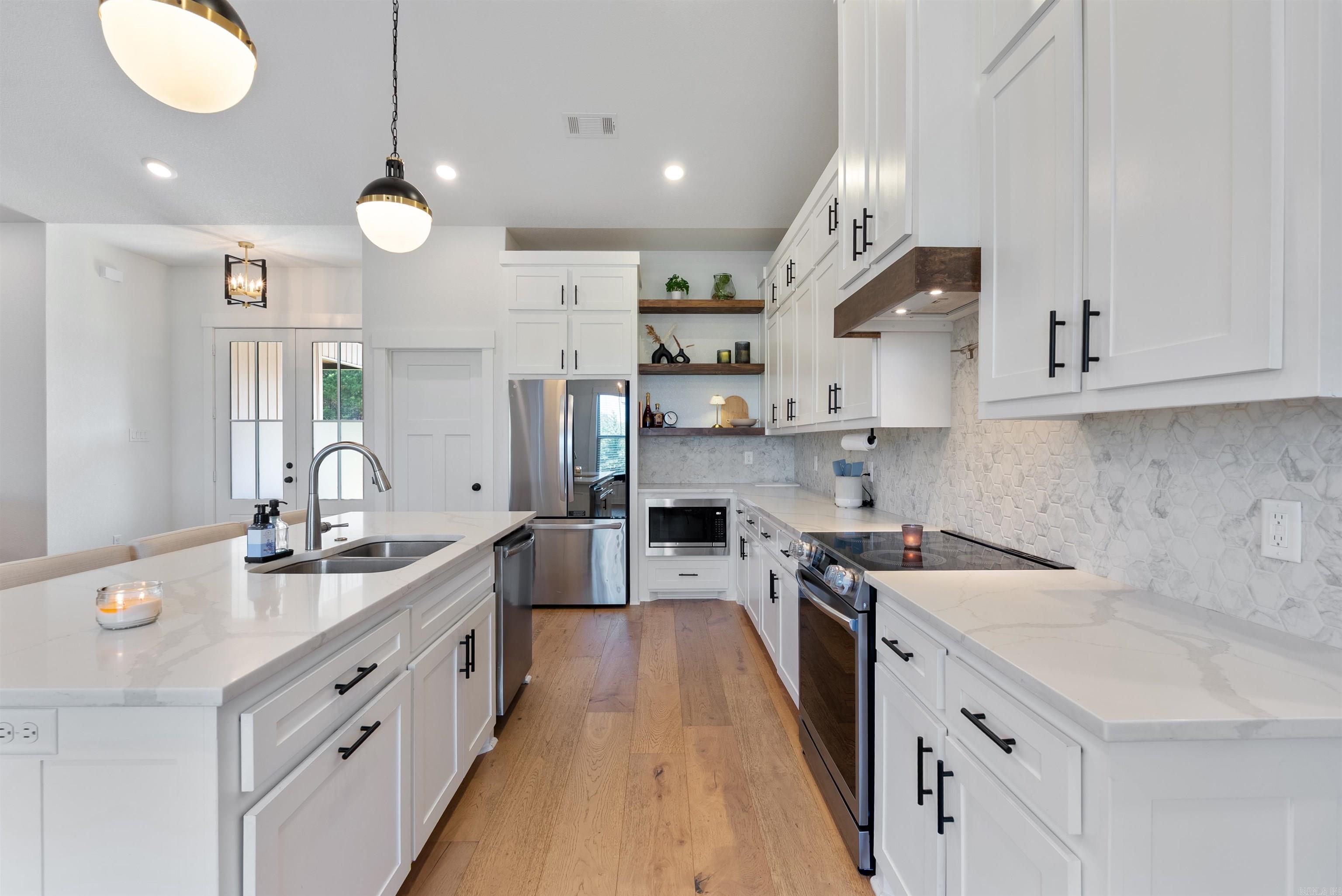 9015 Highway 298 Benton, AR 72019