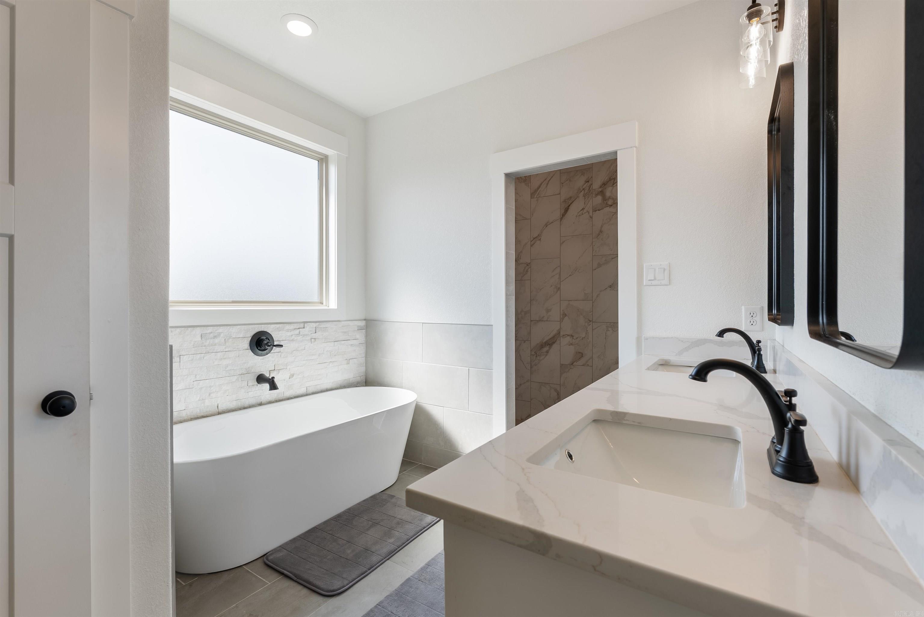 9015 Highway 298 Benton, AR 72019