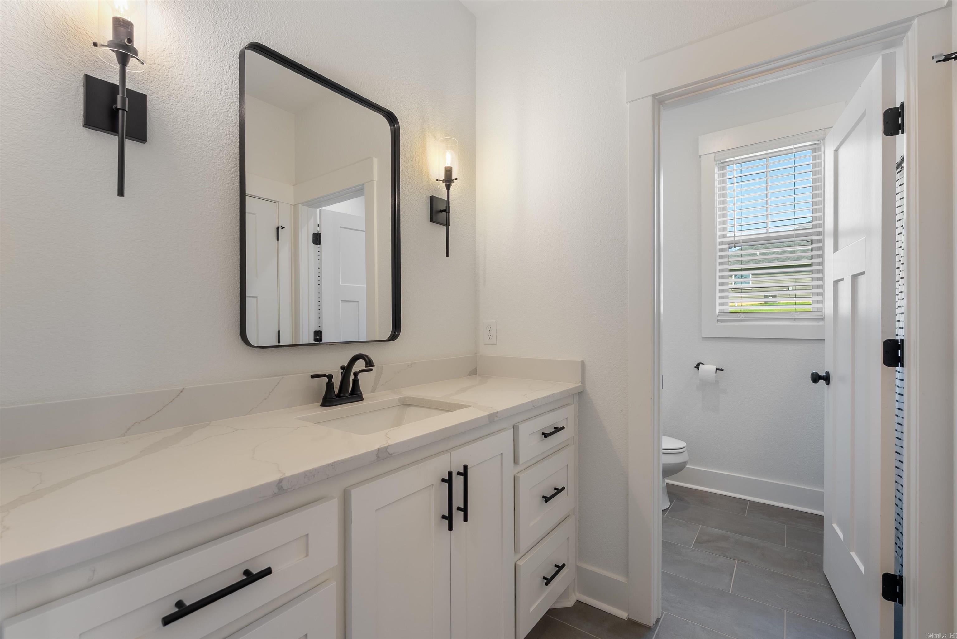 9015 Highway 298 Benton, AR 72019