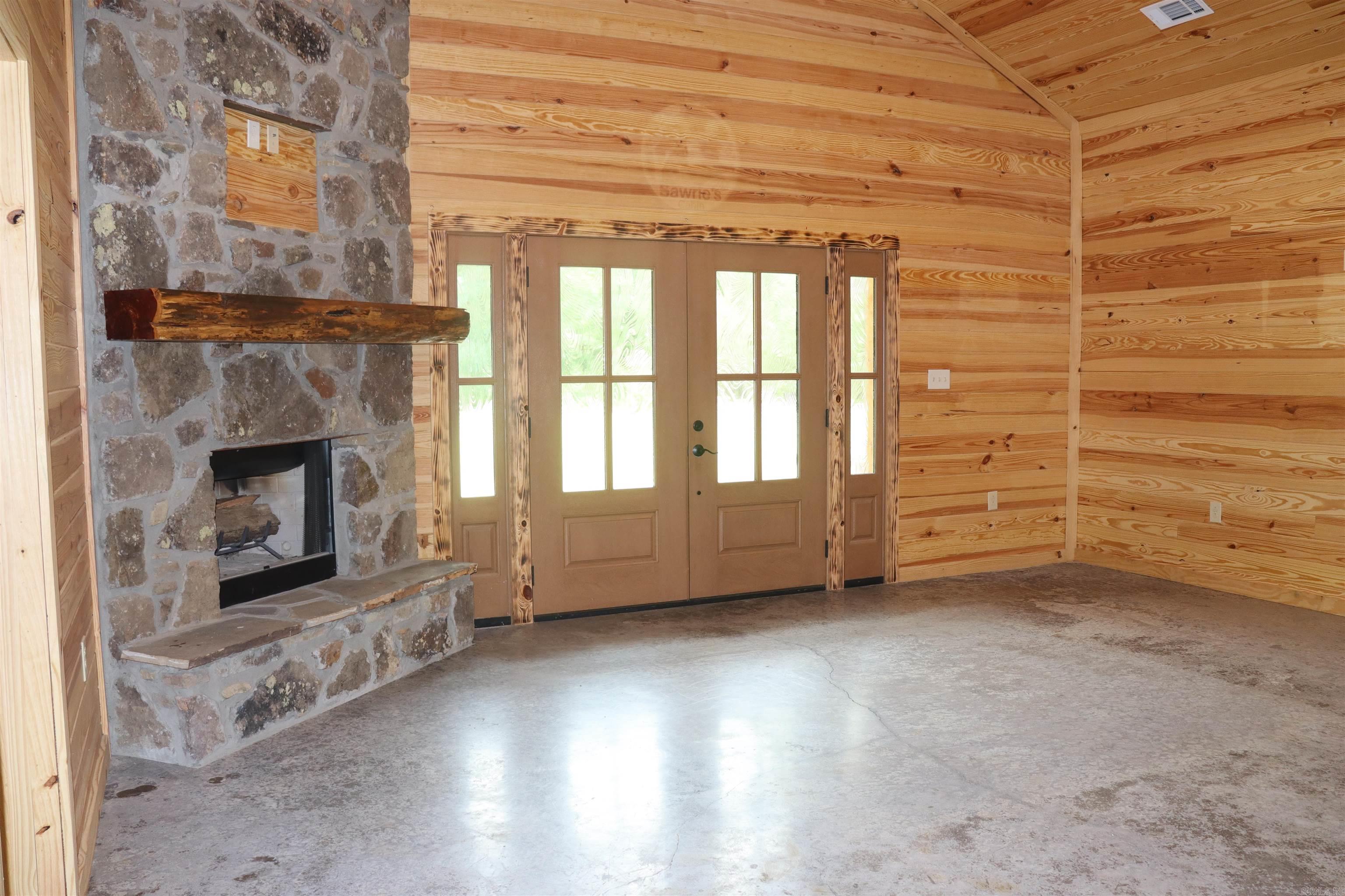 426 Bondair Road  Greers Ferry, AR