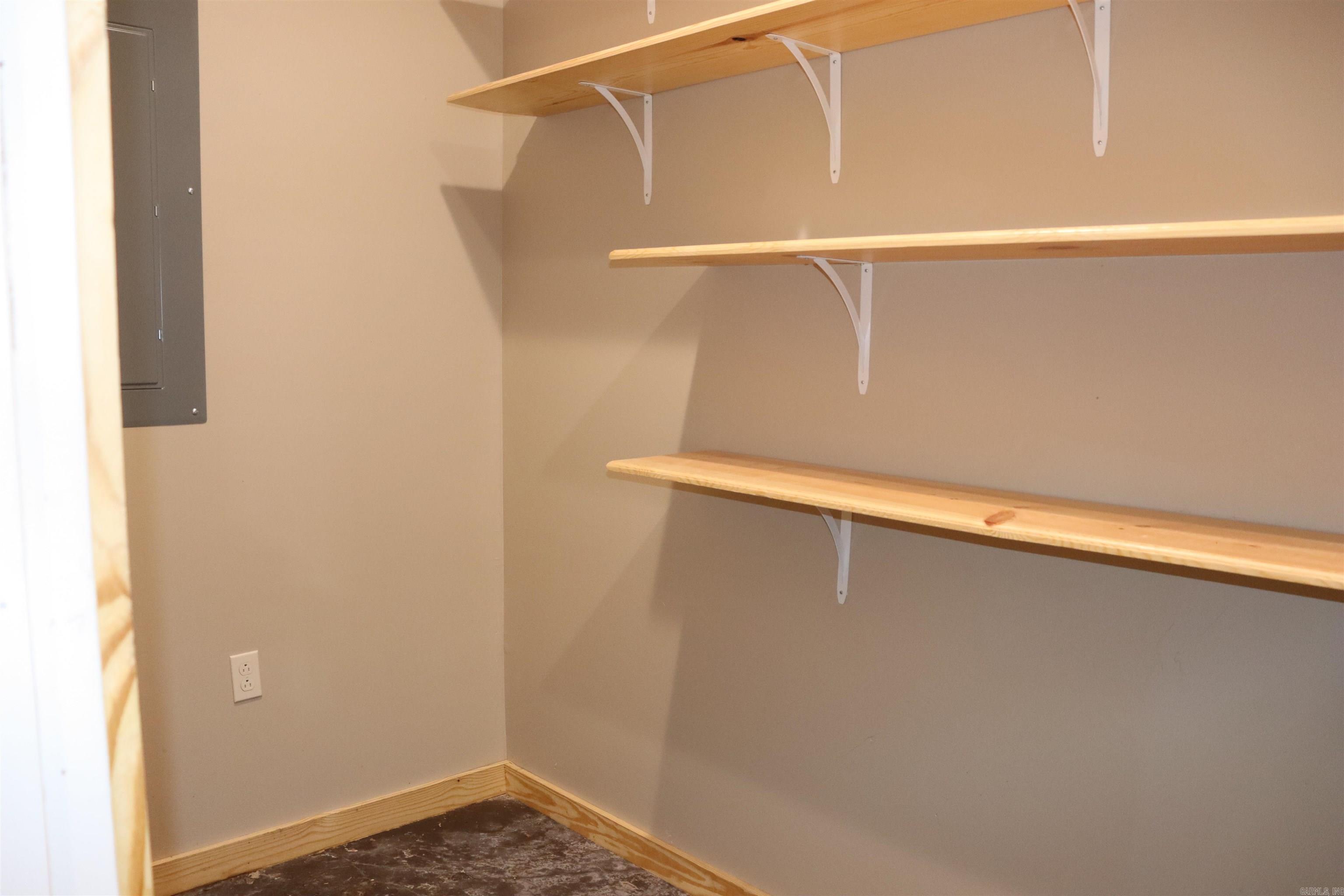 426 Bondair Road  Greers Ferry, AR