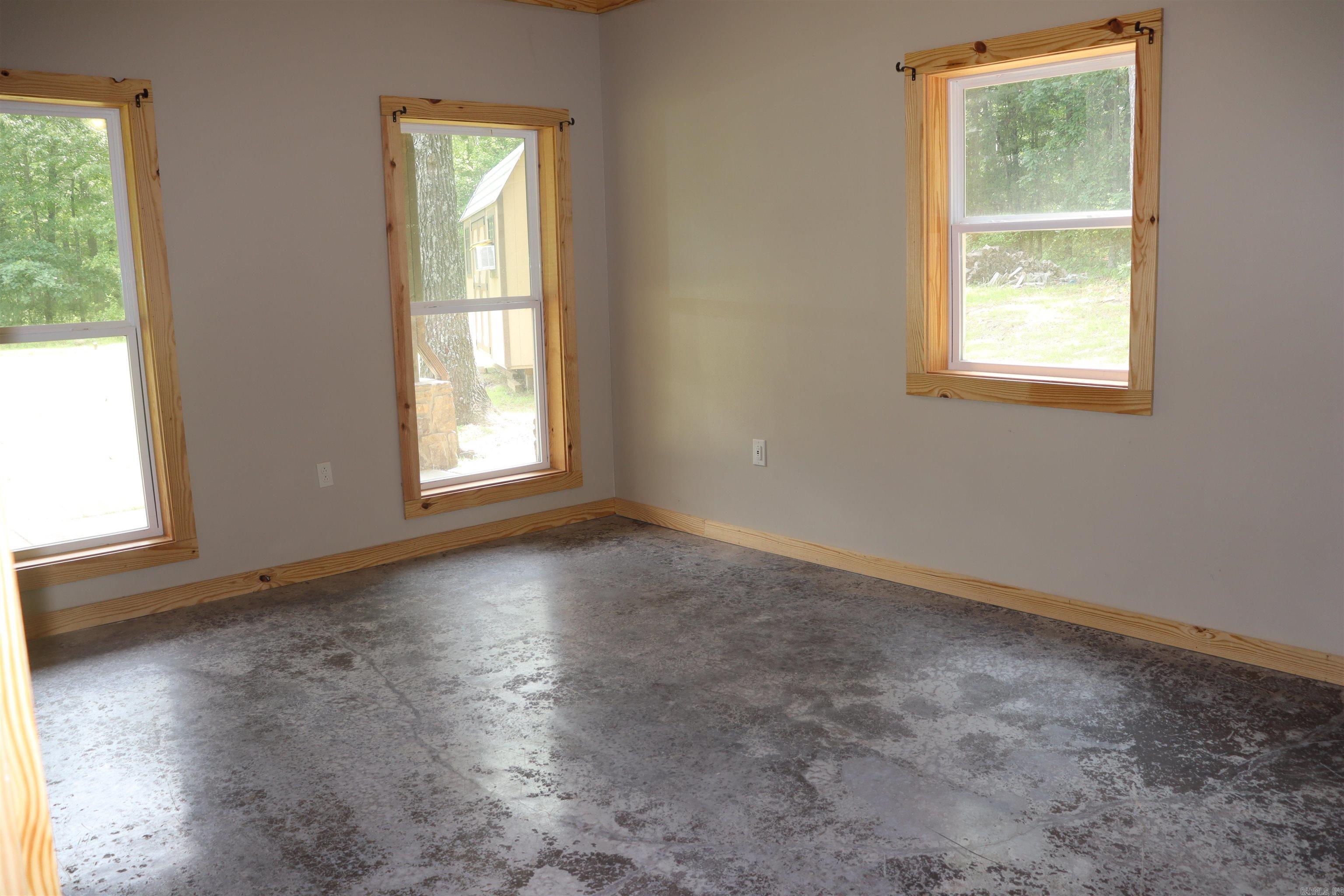 426 Bondair Road  Greers Ferry, AR