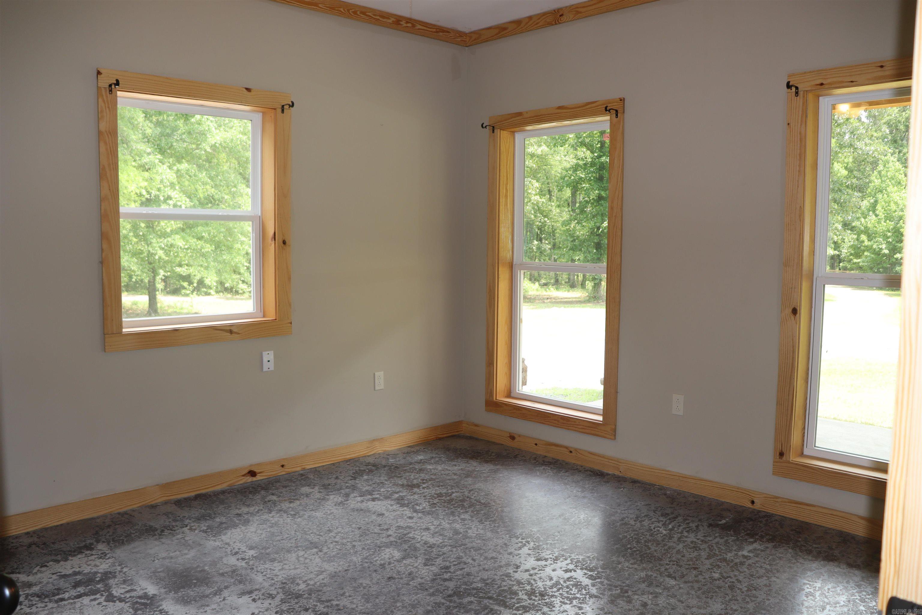 426 Bondair Road  Greers Ferry, AR