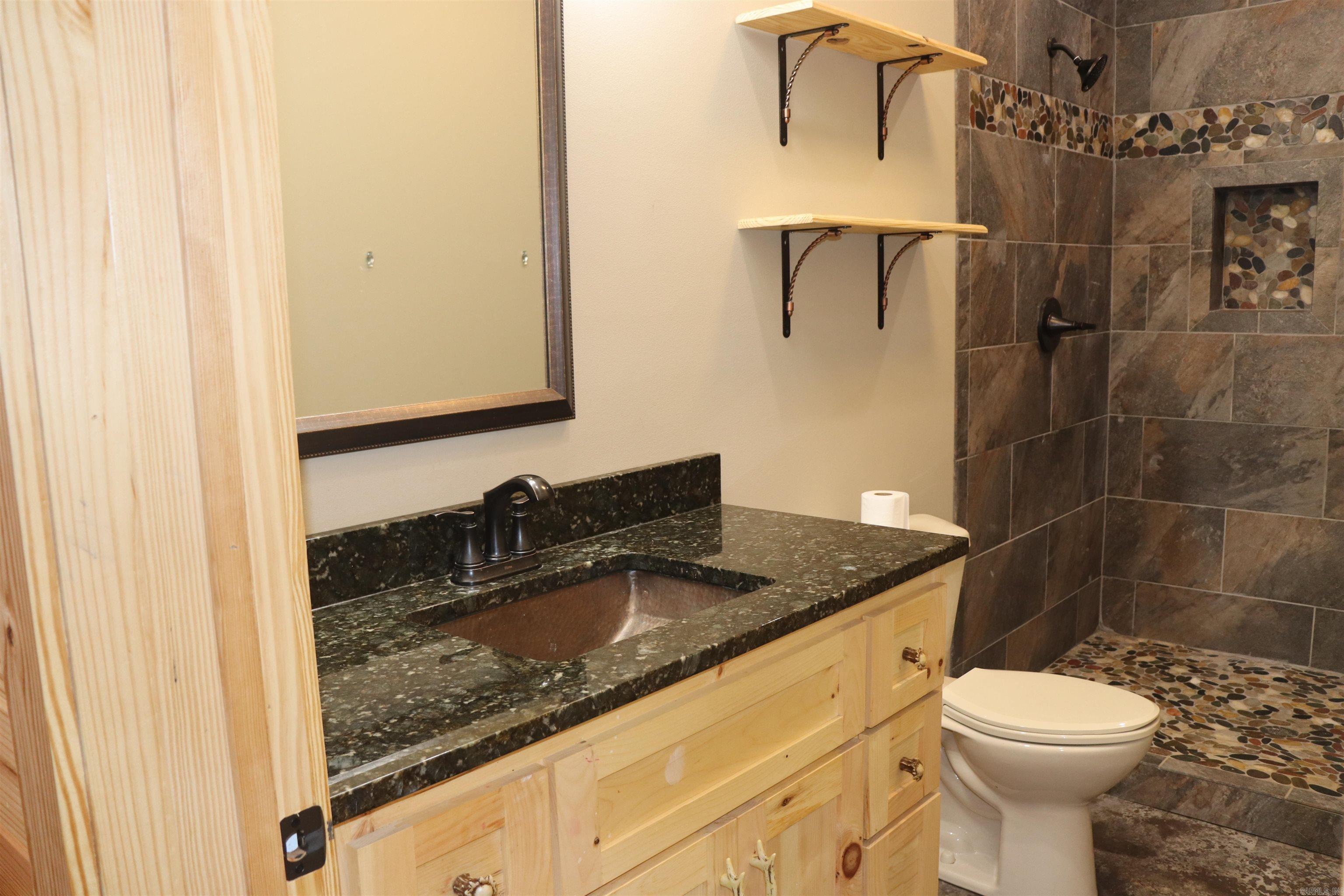 426 Bondair Road  Greers Ferry, AR