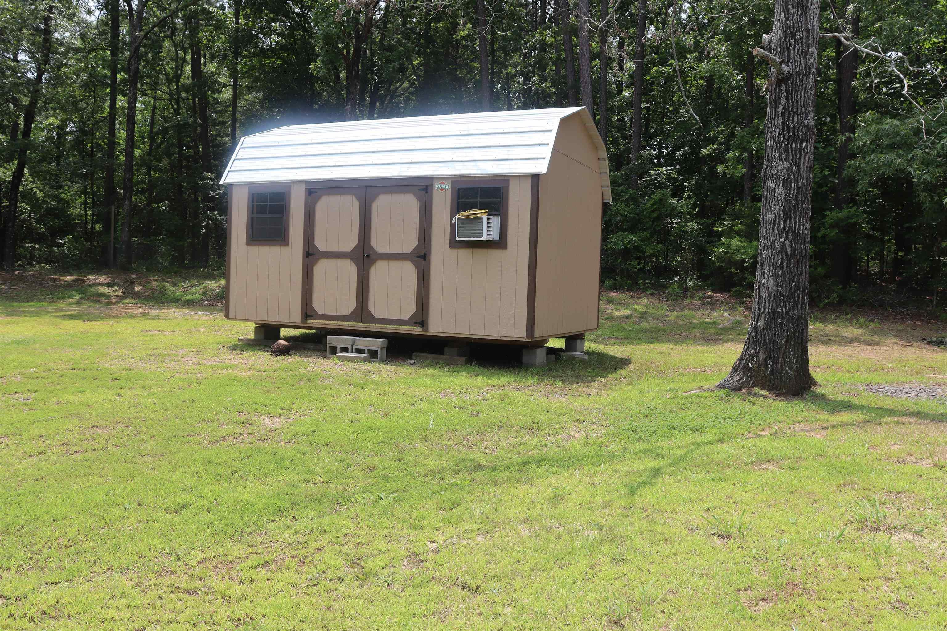 426 Bondair Road  Greers Ferry, AR