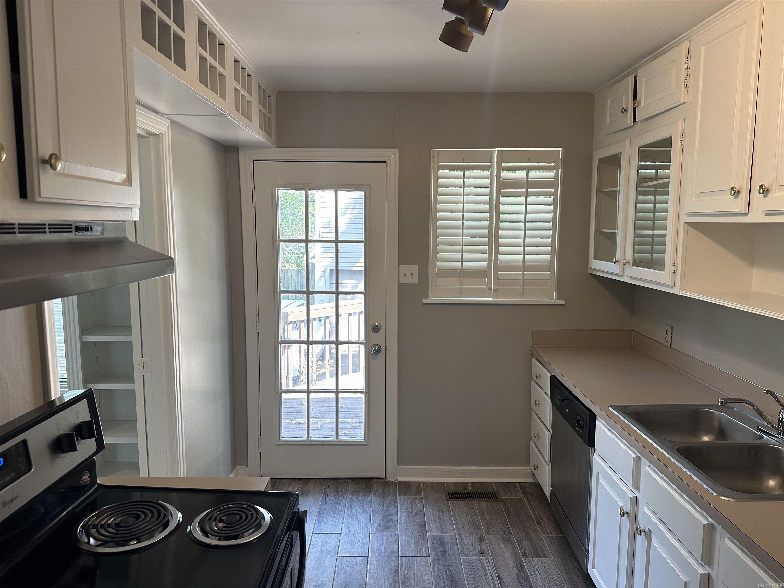 2809 N University  Little Rock, AR