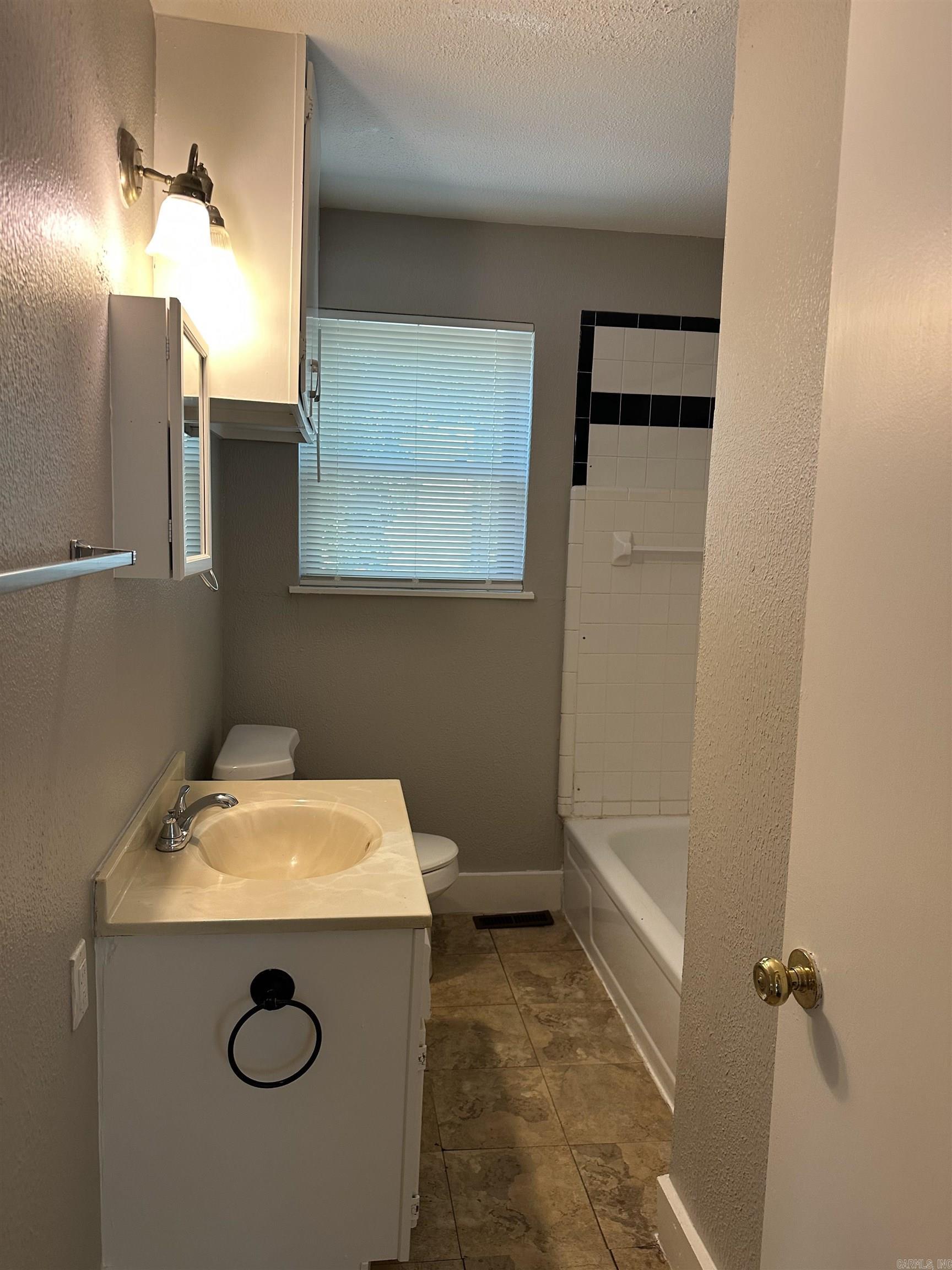 2809 N University  Little Rock, AR