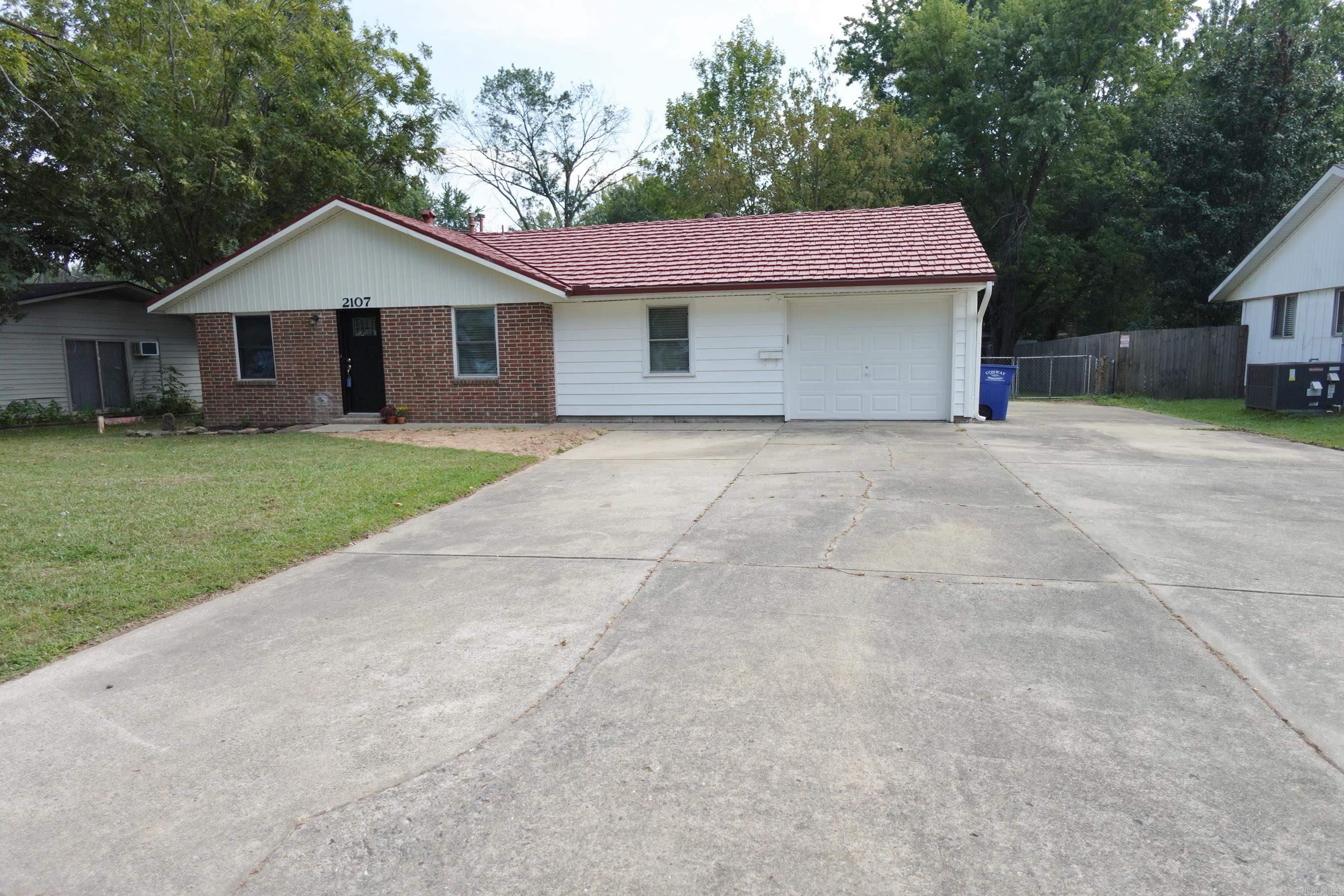 2107 Broadview Ave.  Conway, AR