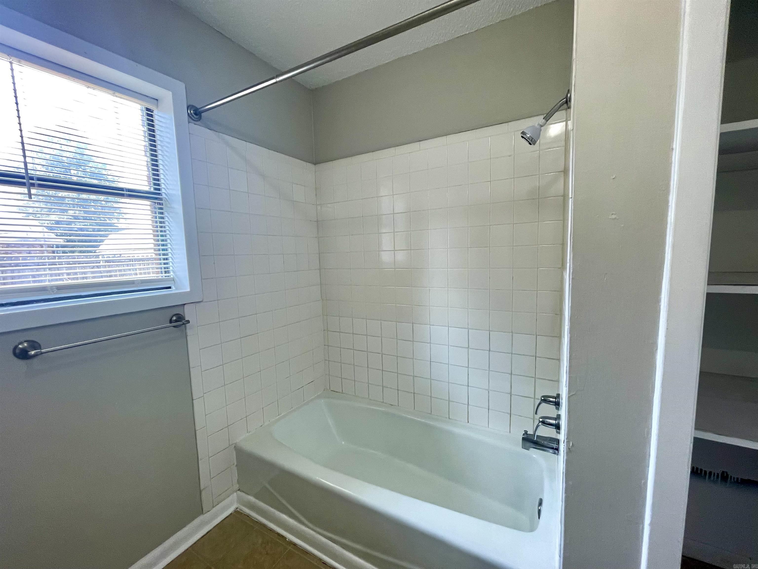 1009 Opal  Lake City, AR