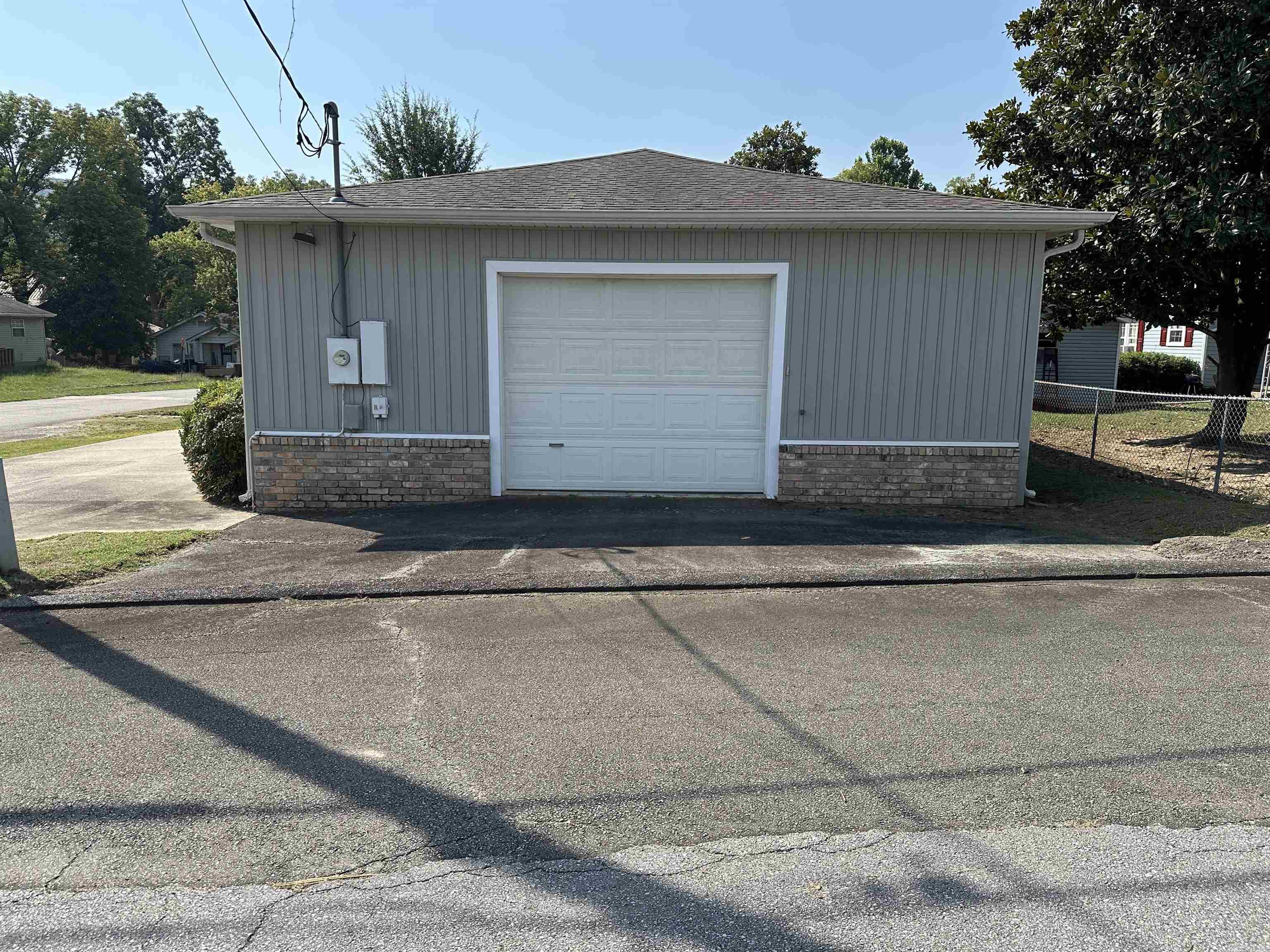 220 S 4th  Heber Springs, AR