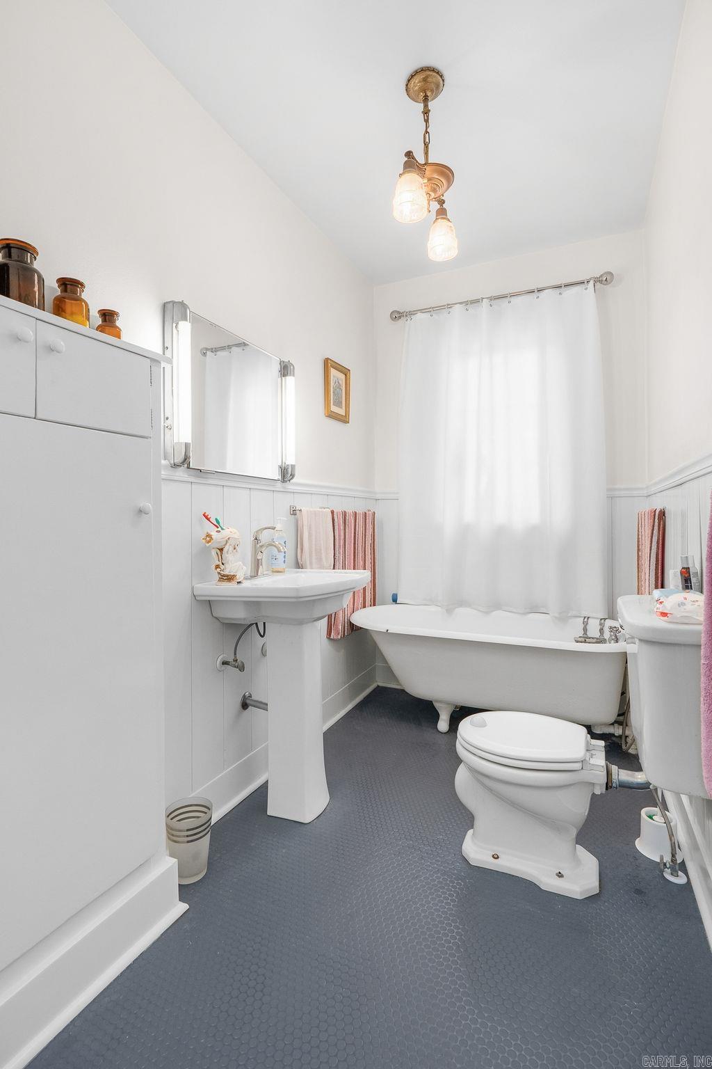 101 N Main  Mansfield, AR