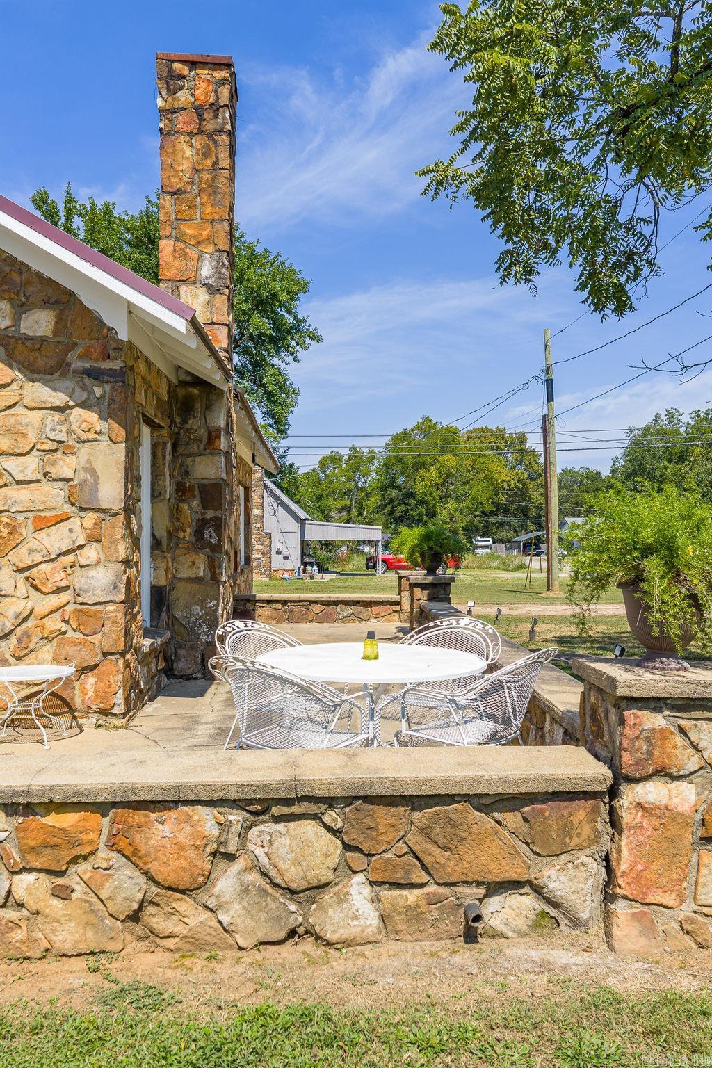 101 N Main  Mansfield, AR