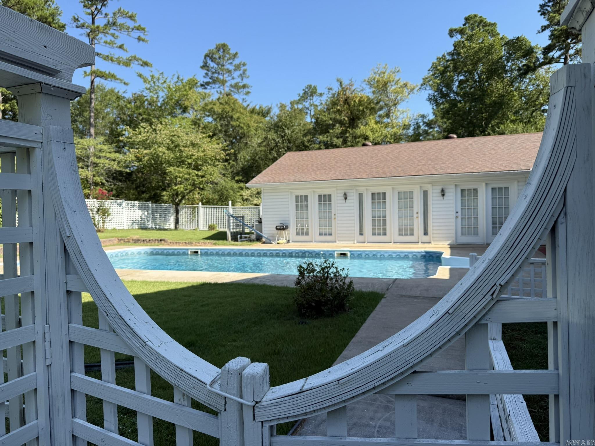 201 Deer Run Lane Mena, AR 71953