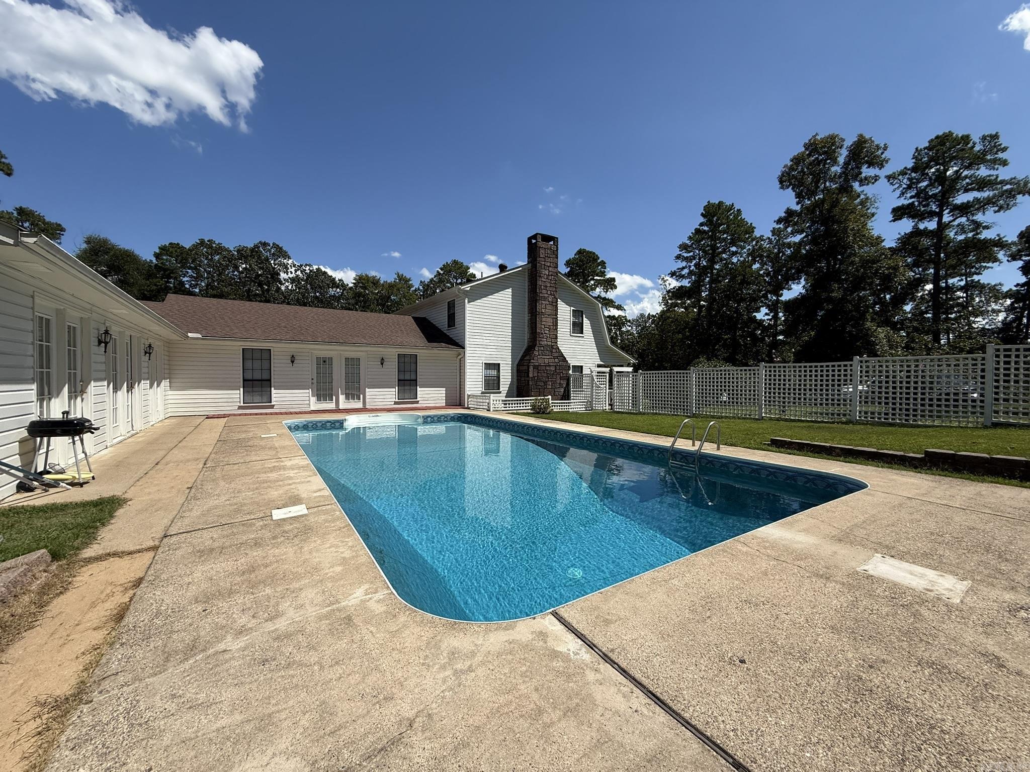 201 Deer Run Lane Mena, AR 71953