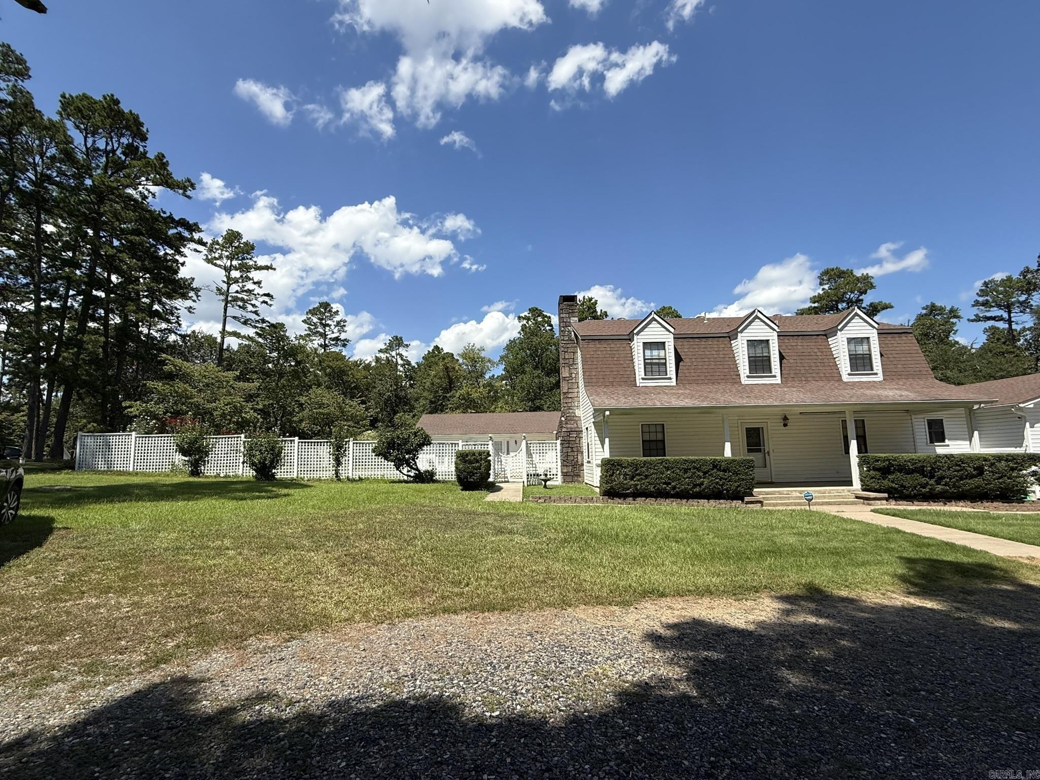 201 Deer Run Lane Mena, AR 71953