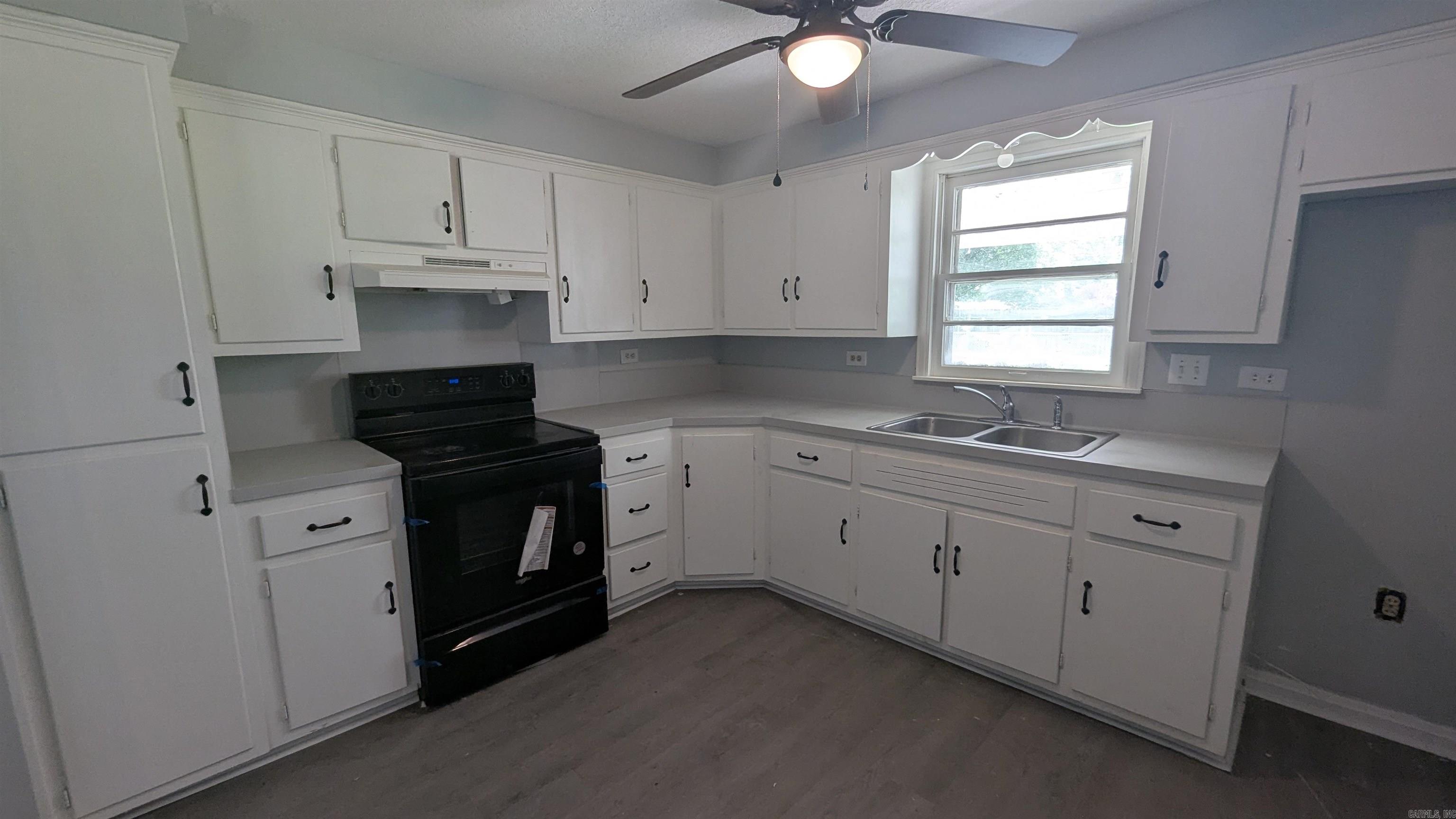 215 Mayo  Piggott, AR