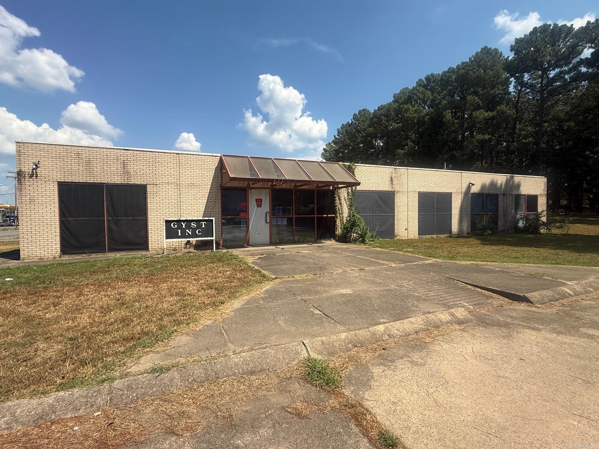 8101 Frenchmans  Little Rock, AR