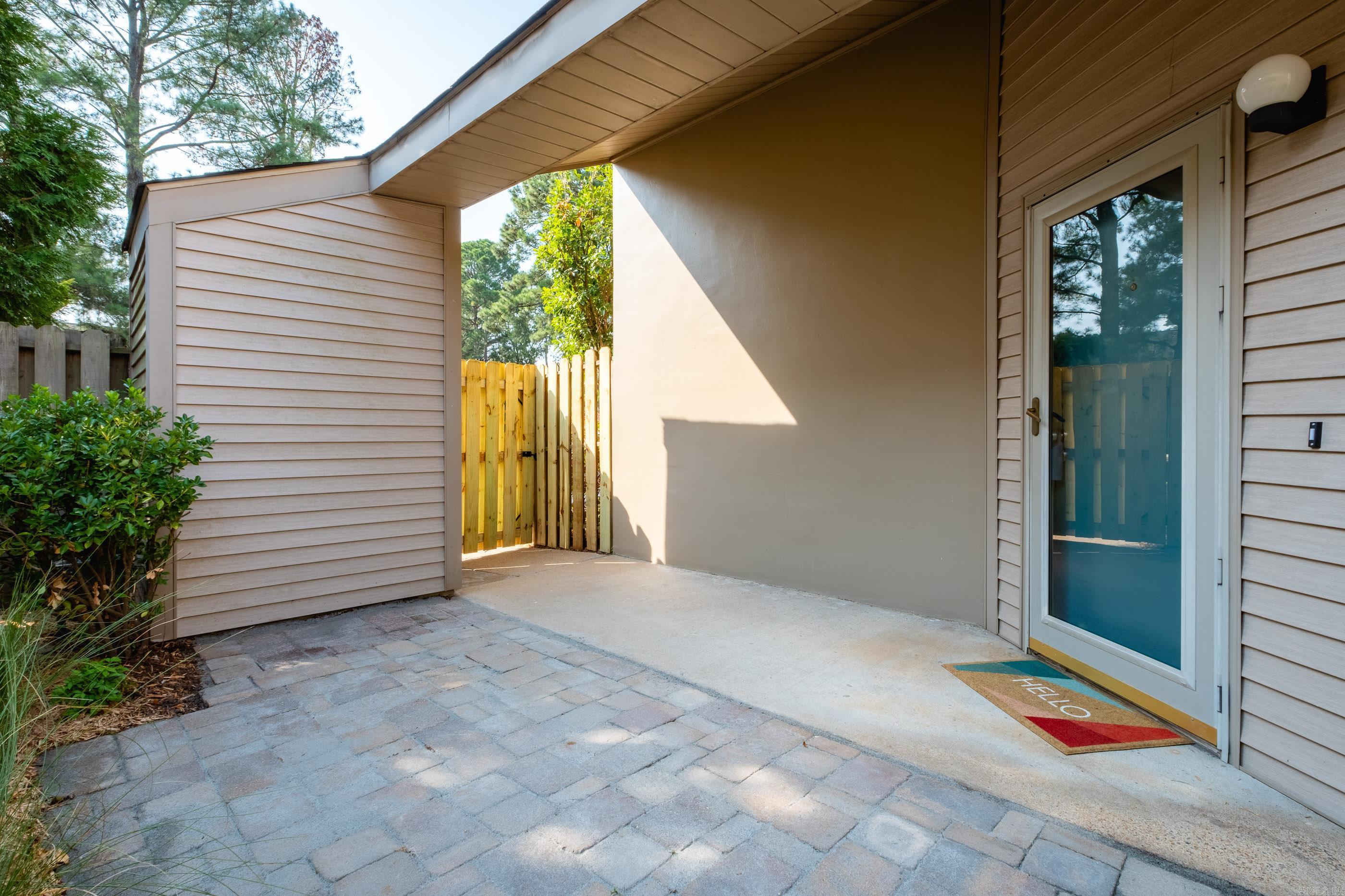 2520 Riverfront  Little Rock, AR