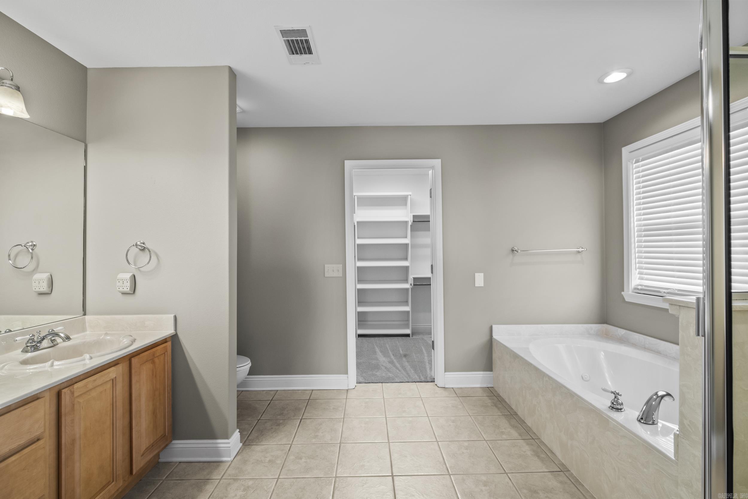 14 Pointe Clear Drive Little Rock, AR 72212