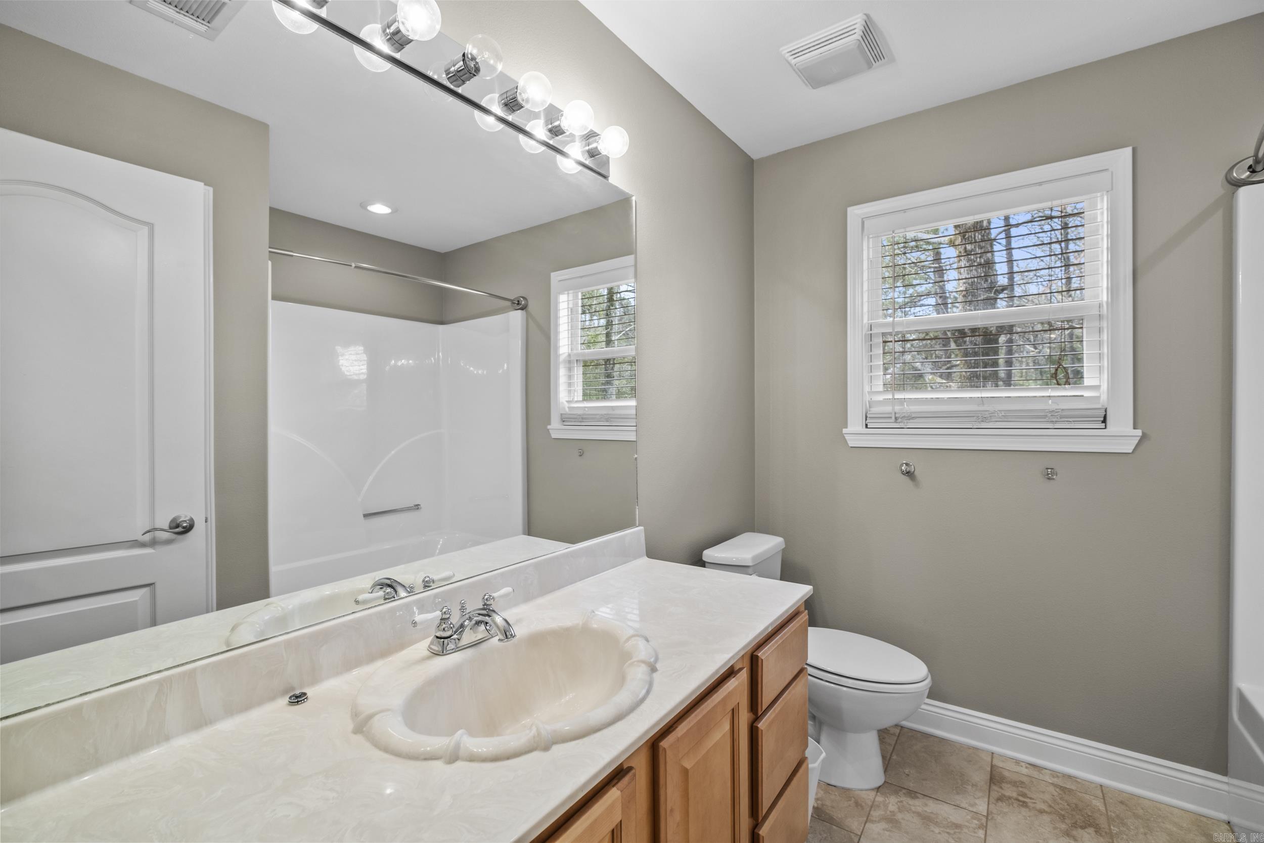 14 Pointe Clear Drive Little Rock, AR 72212