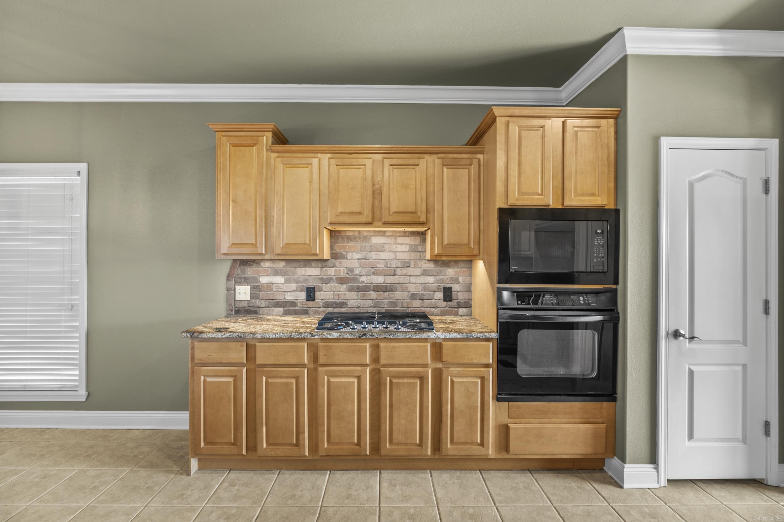 14 Pointe Clear Drive Little Rock, AR 72212