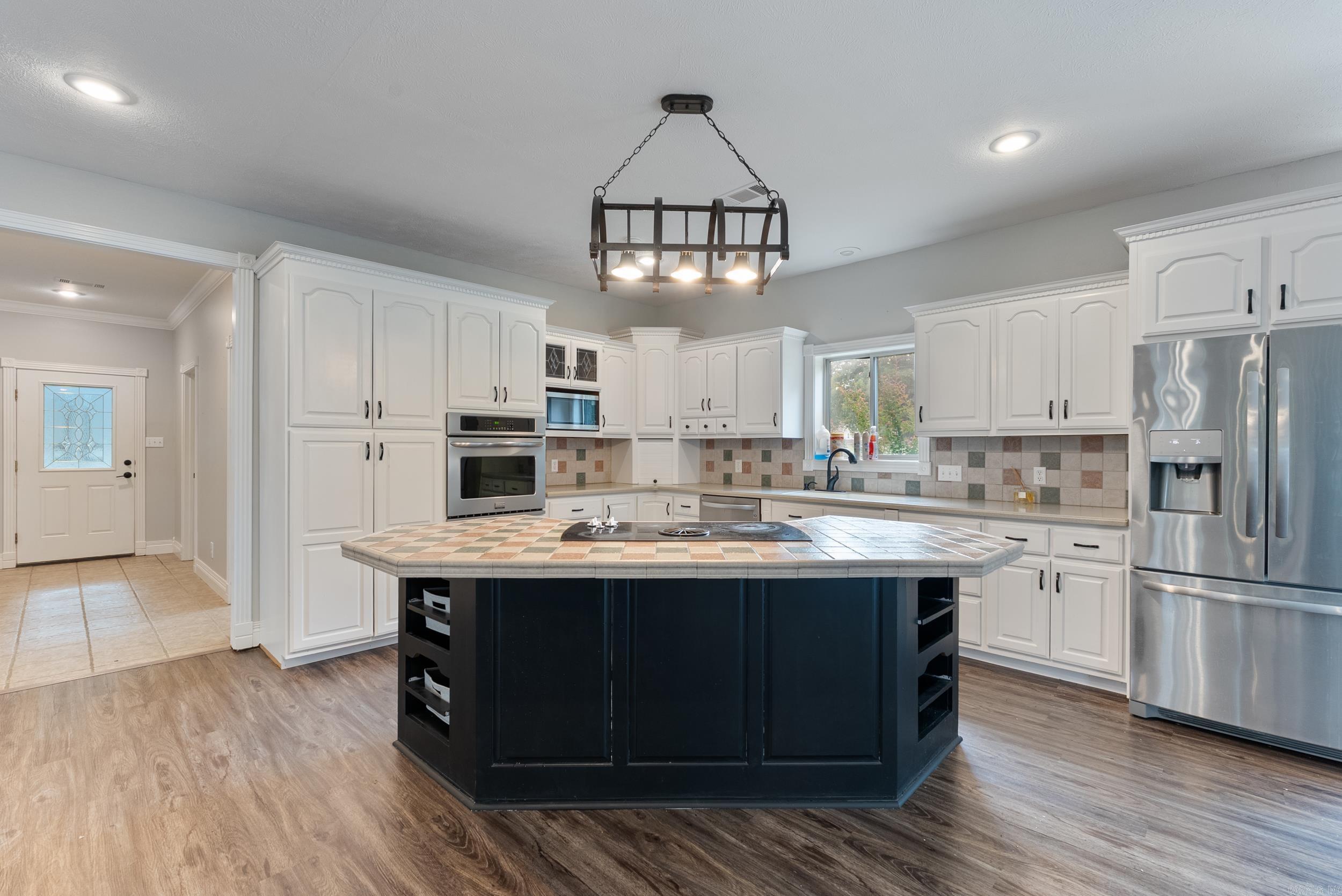 100 Plantation Ln Batesville, AR 72501