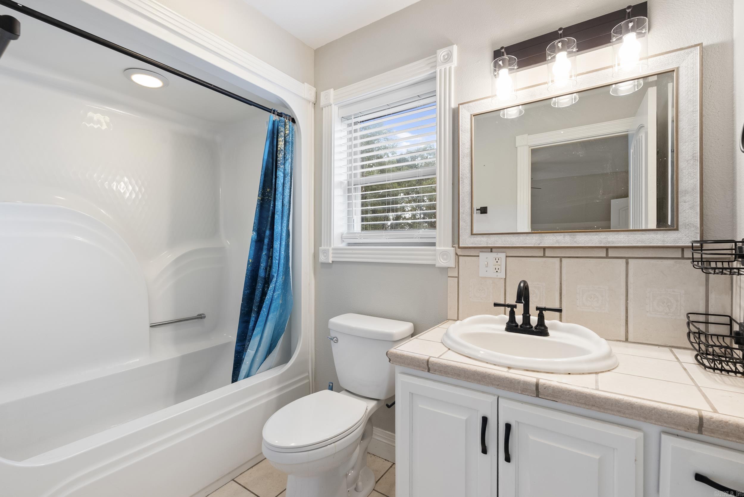 100 Plantation Ln Batesville, AR 72501