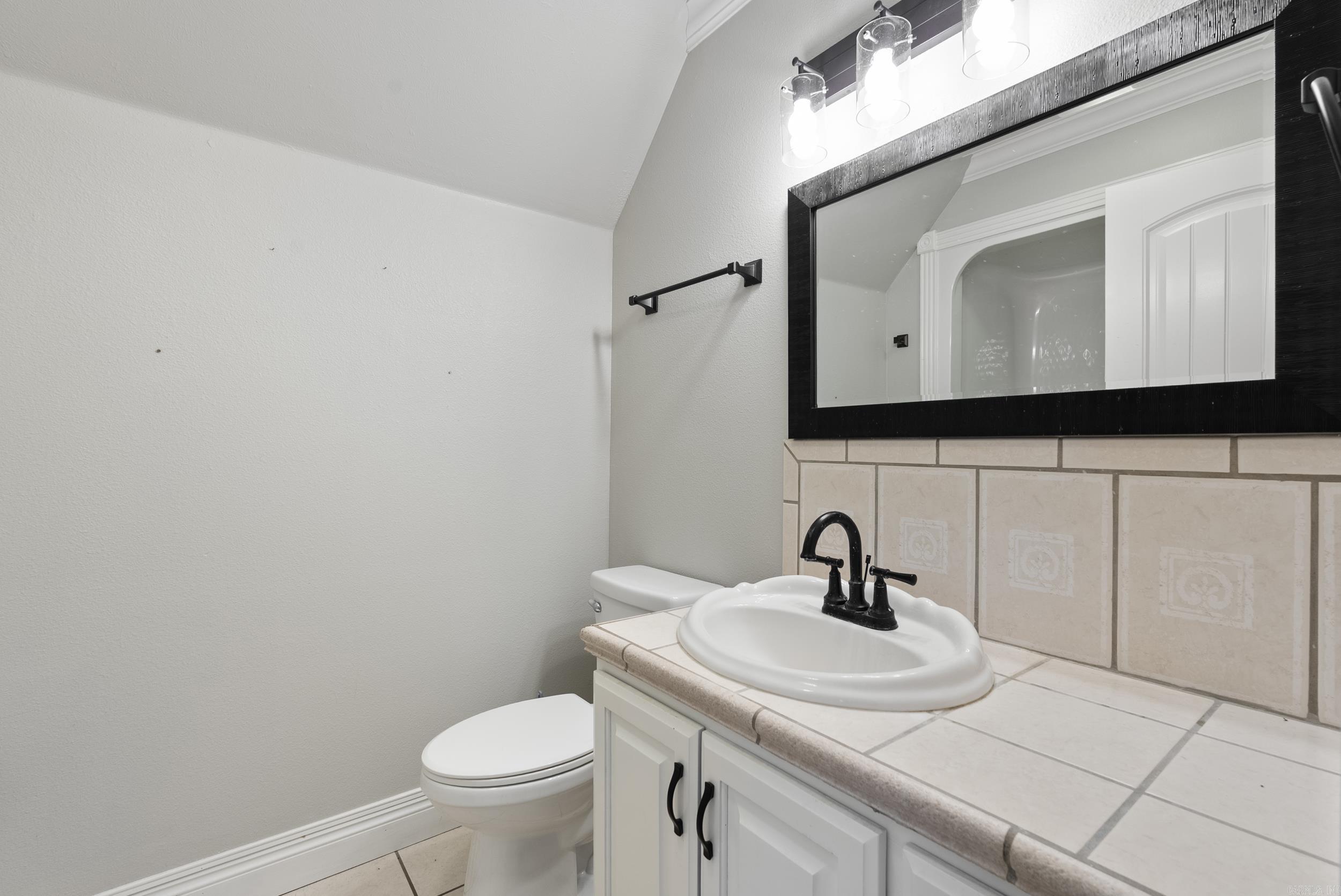 100 Plantation Ln Batesville, AR 72501