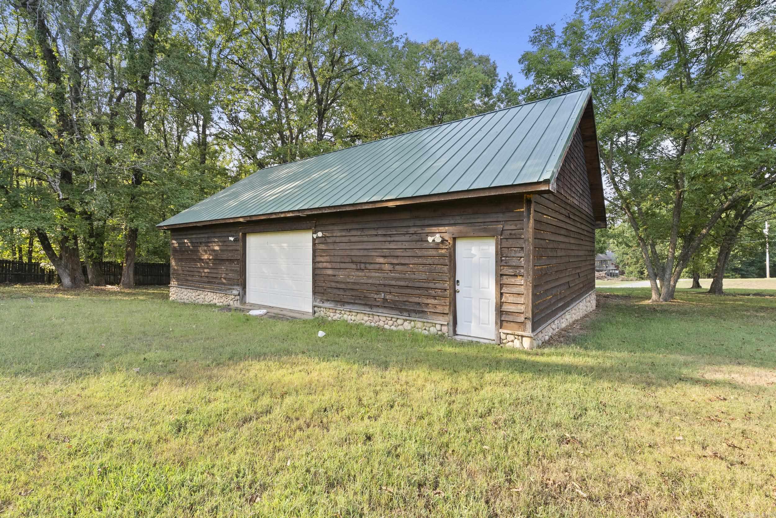 100 Plantation Ln Batesville, AR 72501