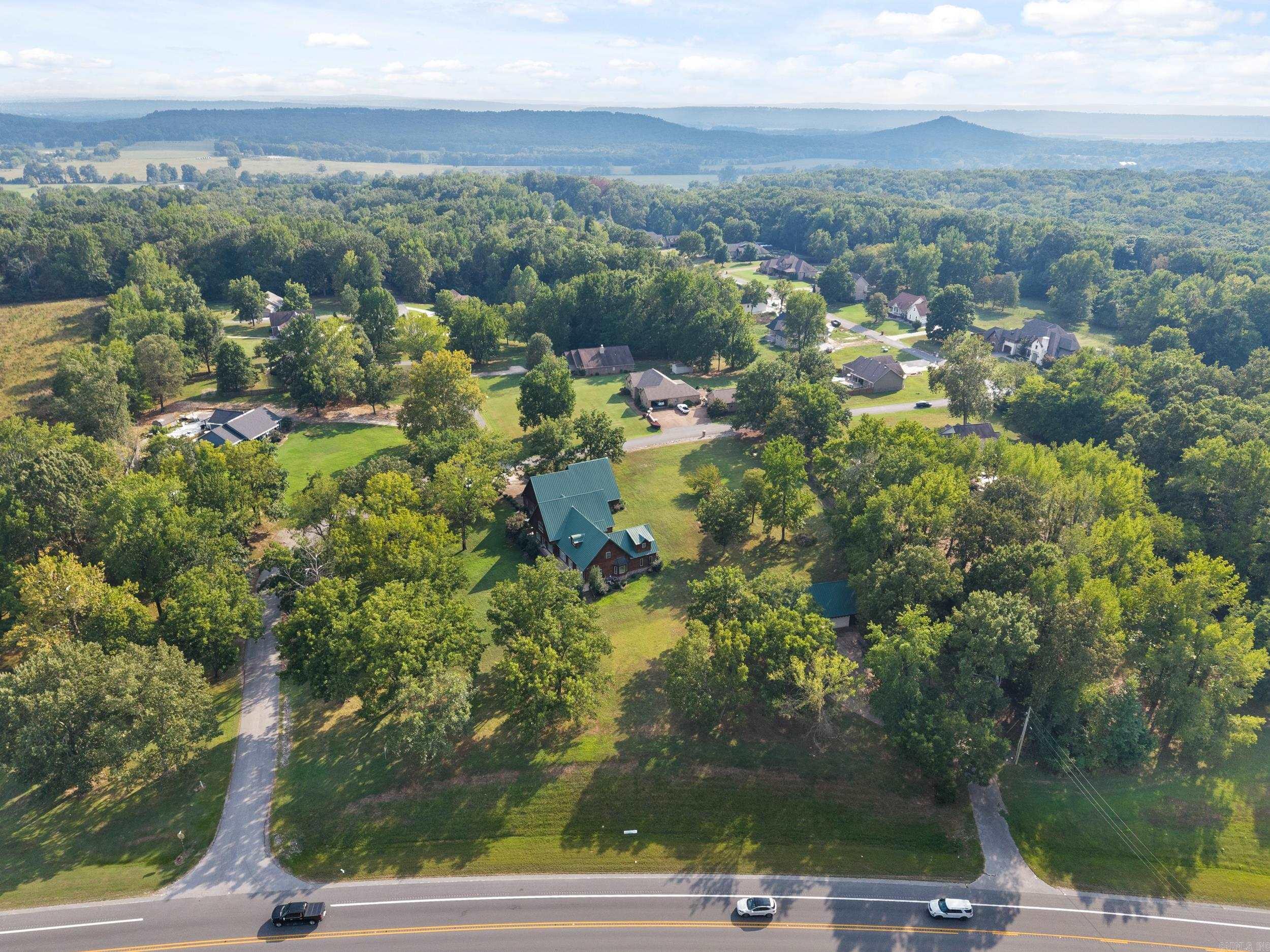 100 Plantation Ln Batesville, AR 72501