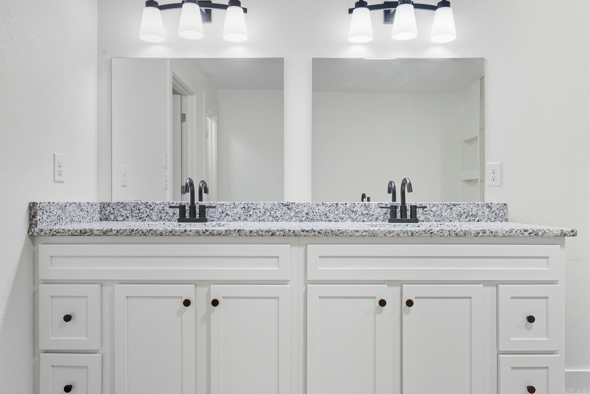 26 Tallyho Ln Little Rock, AR 72227