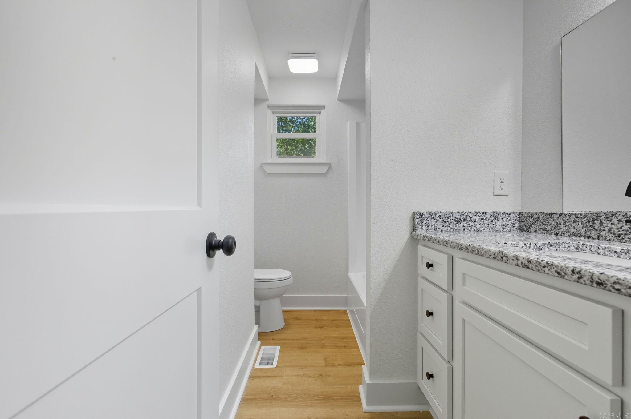 26 Tallyho Ln Little Rock, AR 72227