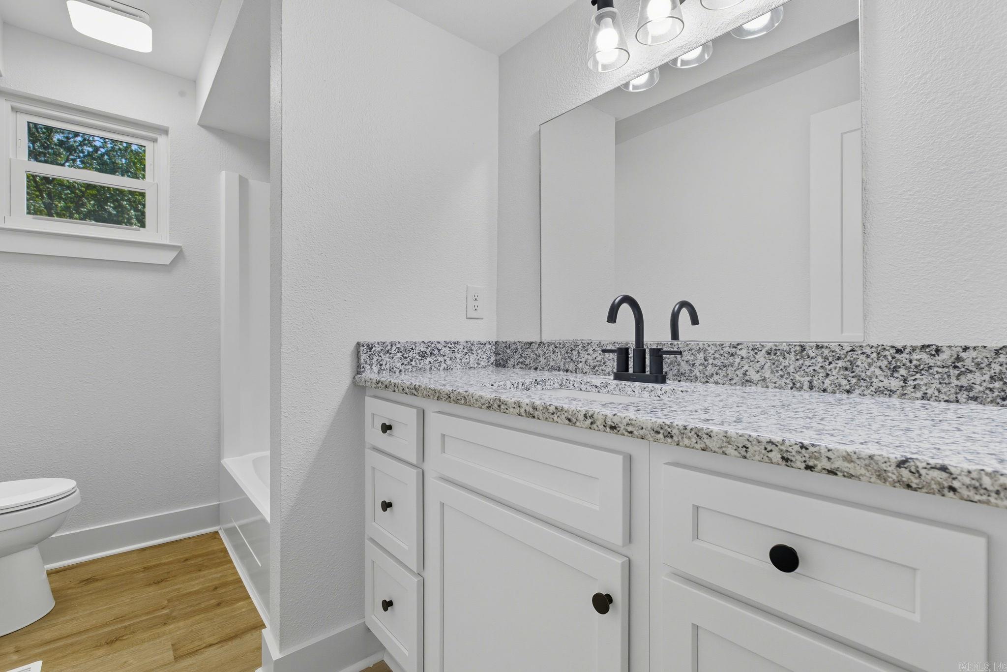 26 Tallyho Ln Little Rock, AR 72227