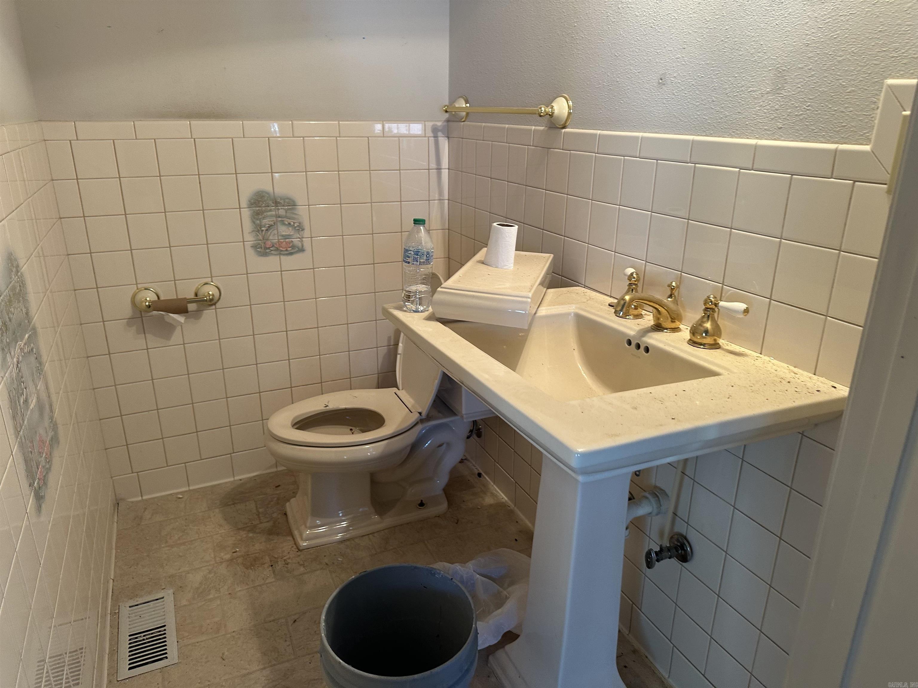 701 Club Road Sherwood, AR 72120