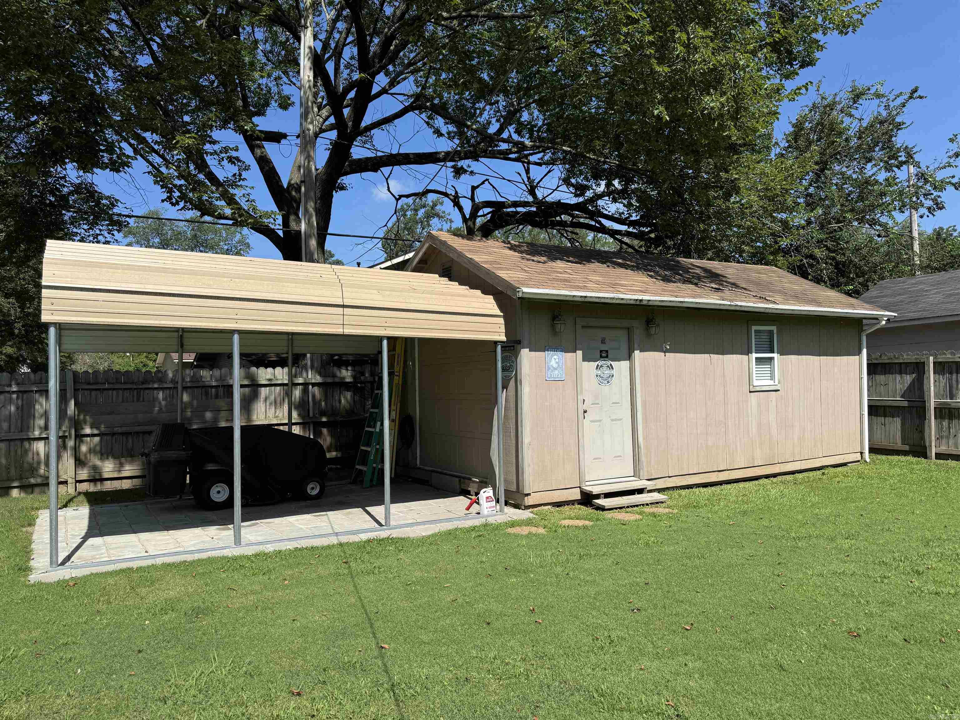 1012 S Leslie  Stuttgart, AR