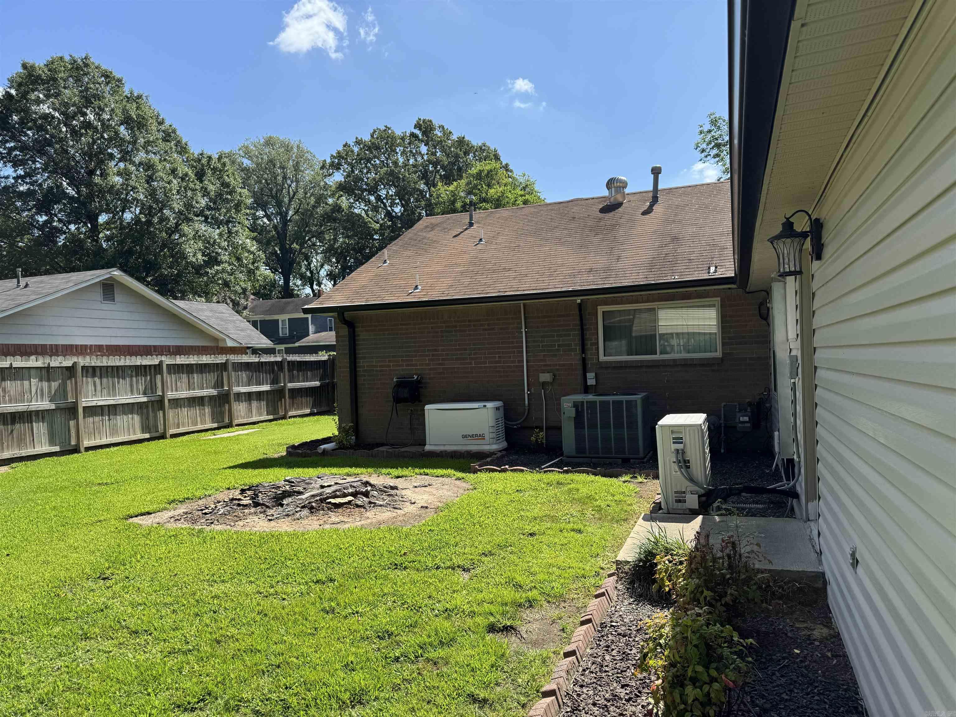 1012 S Leslie  Stuttgart, AR