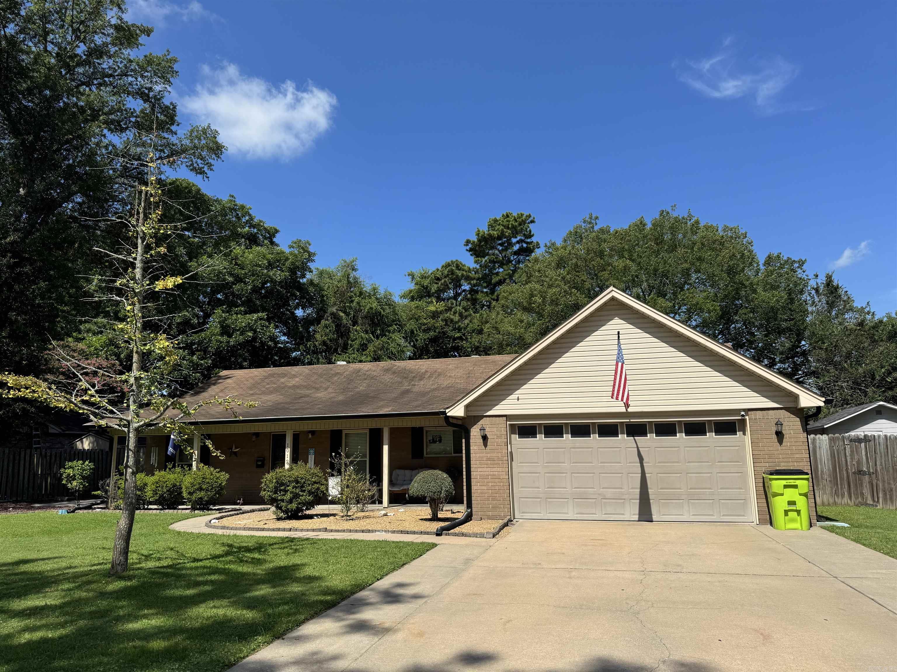 1012 S Leslie  Stuttgart, AR