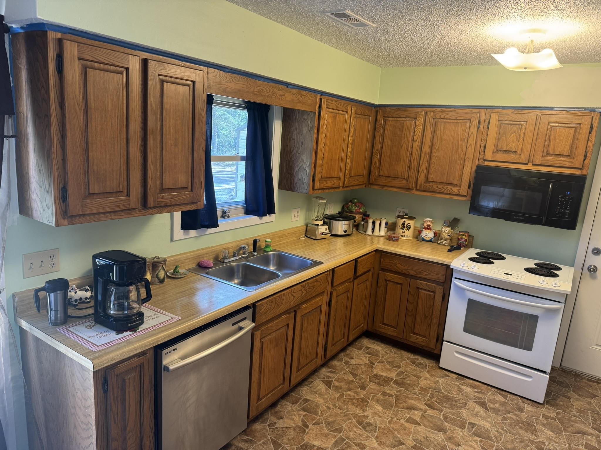 14 Barber  Hardy, AR